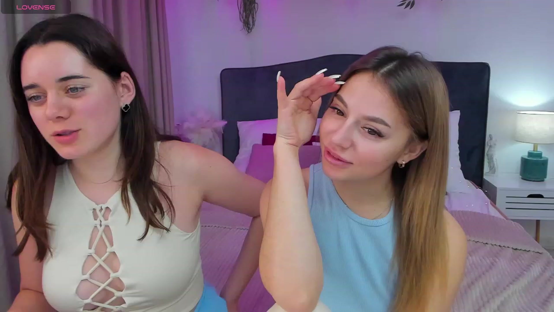 Gallery image thumbnail from JeyEvans's myfreecams stream on, 12/08/2023, 12:15 image 14 of 20