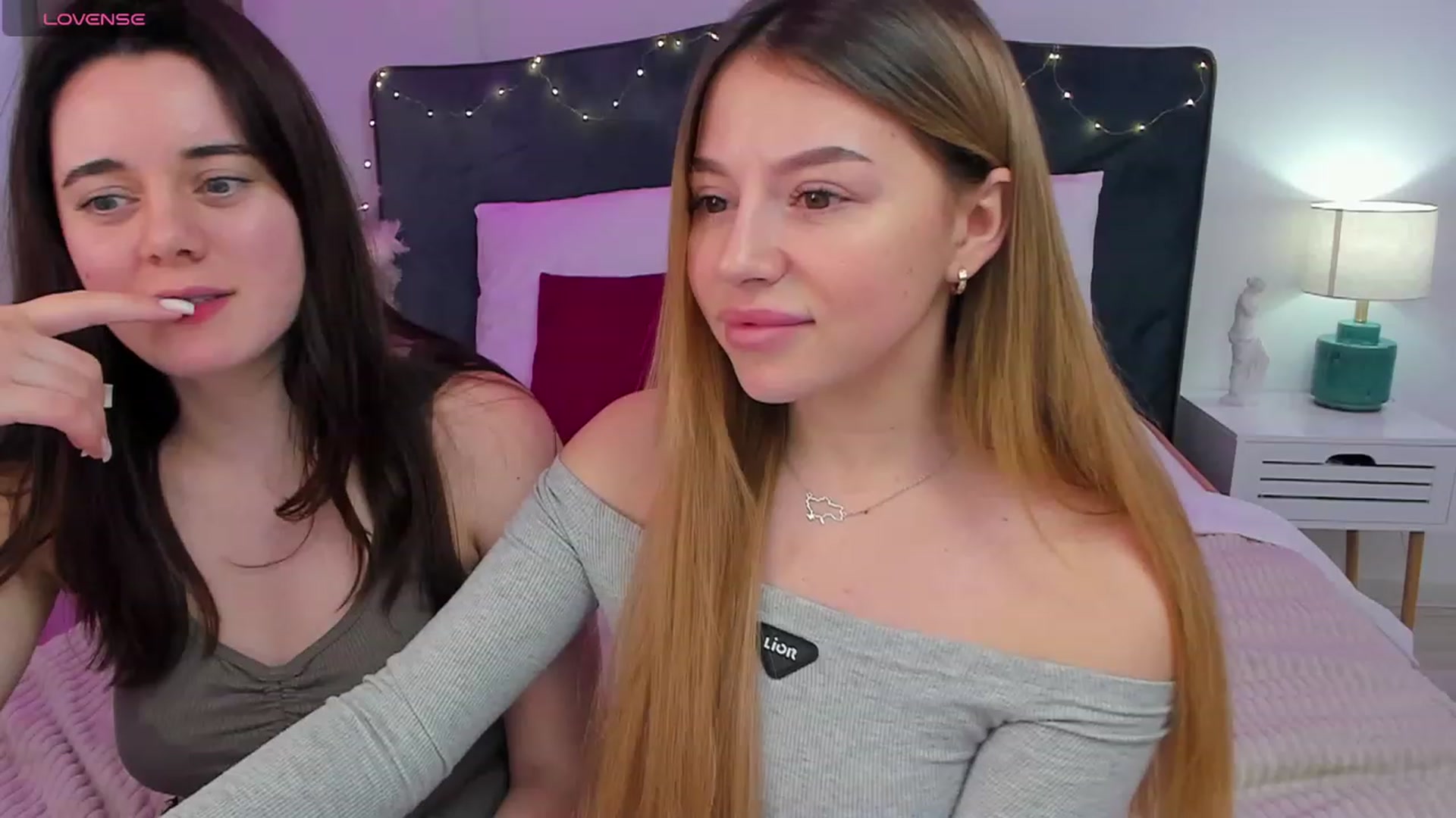 Gallery image thumbnail from JeyEvans's myfreecams stream on, 01/26/2024, 12:12 image 9 of 20