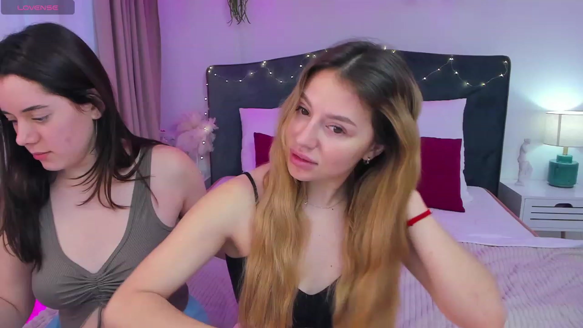 Gallery image thumbnail from JeyEvans's myfreecams stream on, 01/27/2024, 12:41 image 10 of 20
