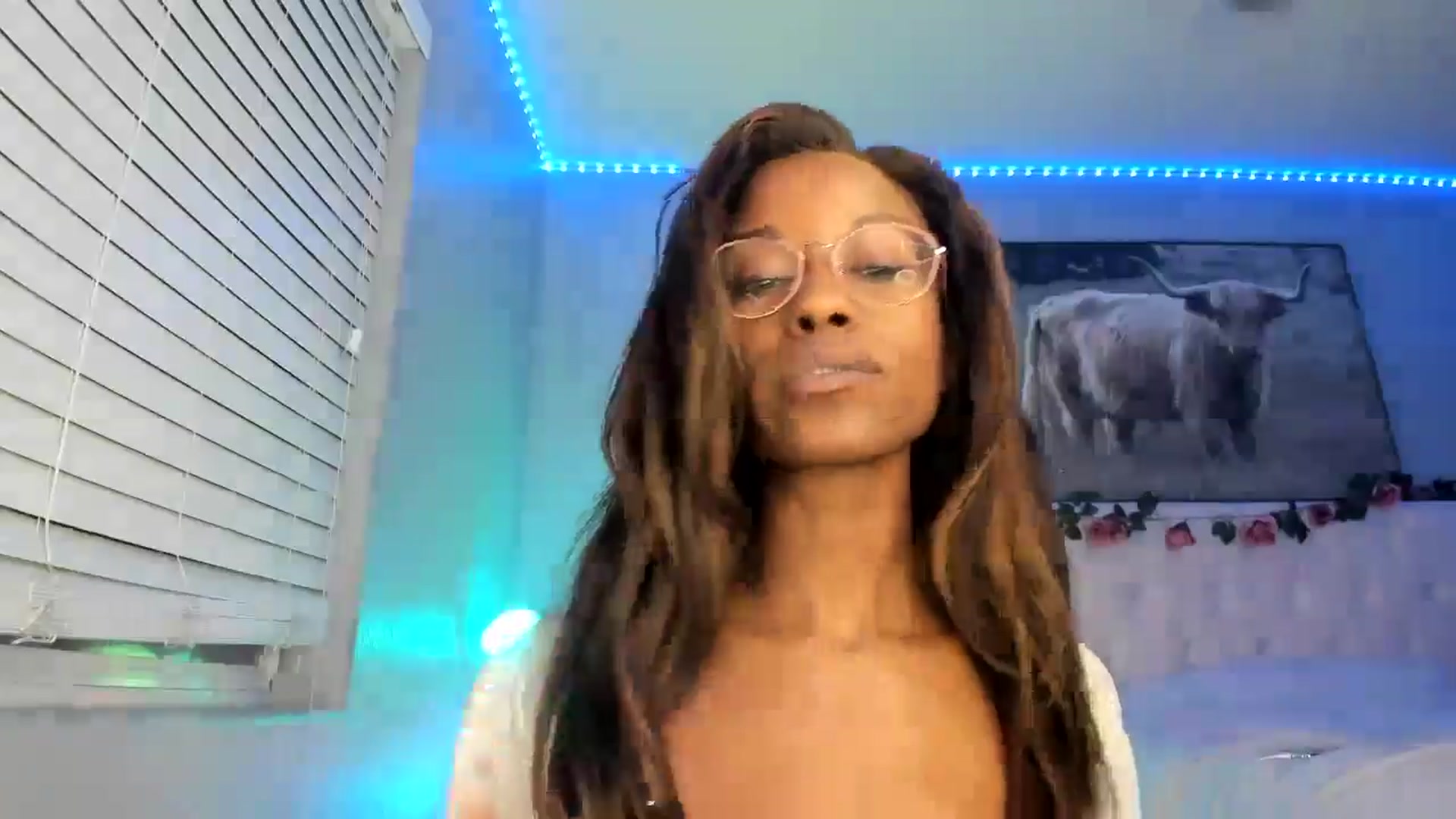 Gallery image thumbnail from JezabelVessir's myfreecams stream on, 06/01/2024, 05:21 image 9 of 20