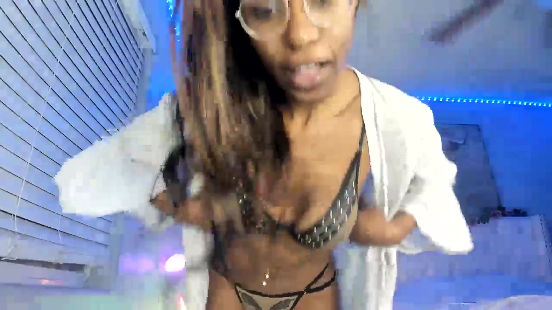 Gallery image thumbnail from JezabelVessir's myfreecams stream on, 06/01/2024, 05:21 image 3 of 20