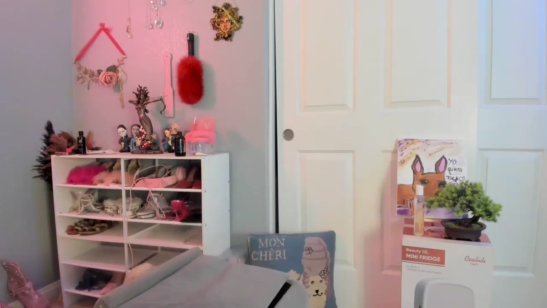 Gallery image thumbnail from JezabelVessir's myfreecams stream on, 08/10/2024, 15:52 image 18 of 20