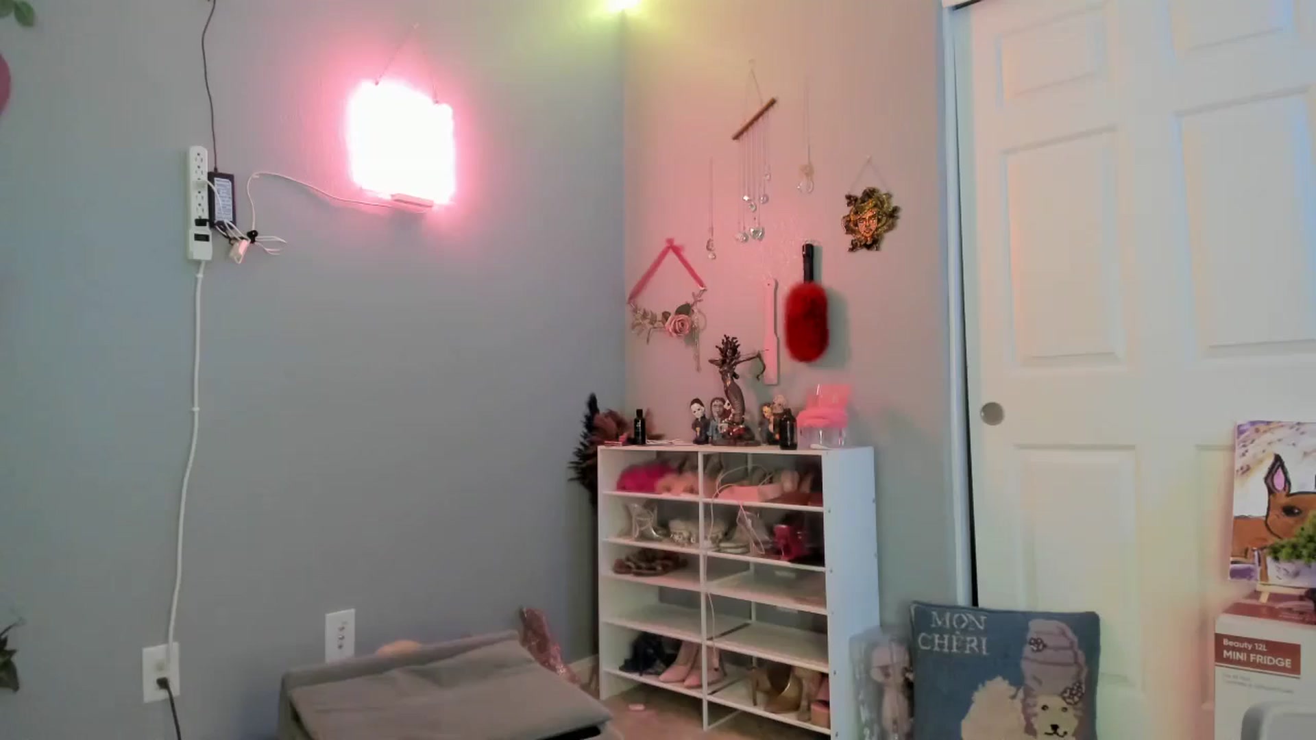 Gallery image thumbnail from JezabelVessir's myfreecams stream on, 08/10/2024, 15:52 image 1 of 20