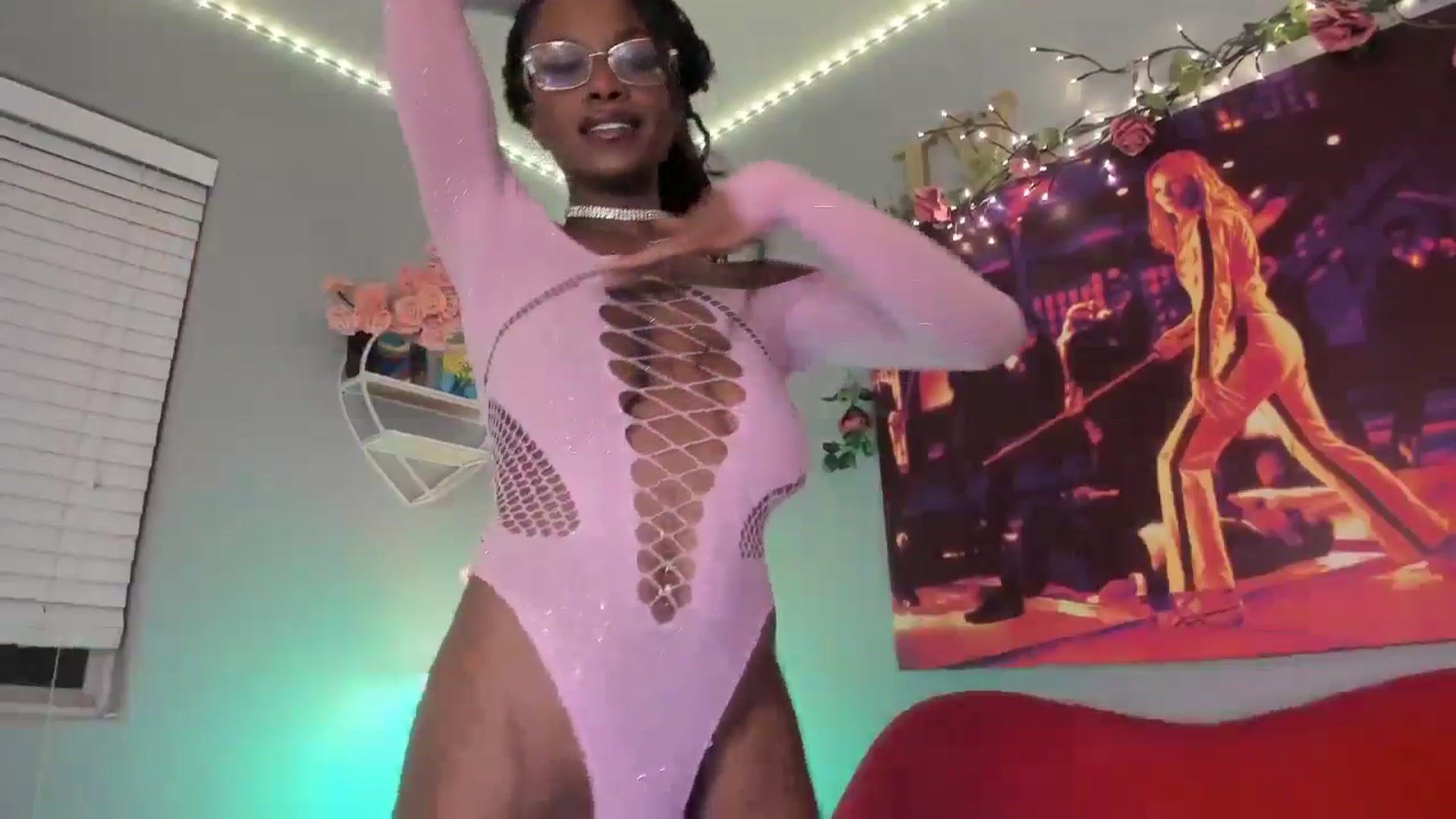 Gallery image thumbnail from JezabelVessir's myfreecams stream on, 08/20/2024, 10:46 image 10 of 20