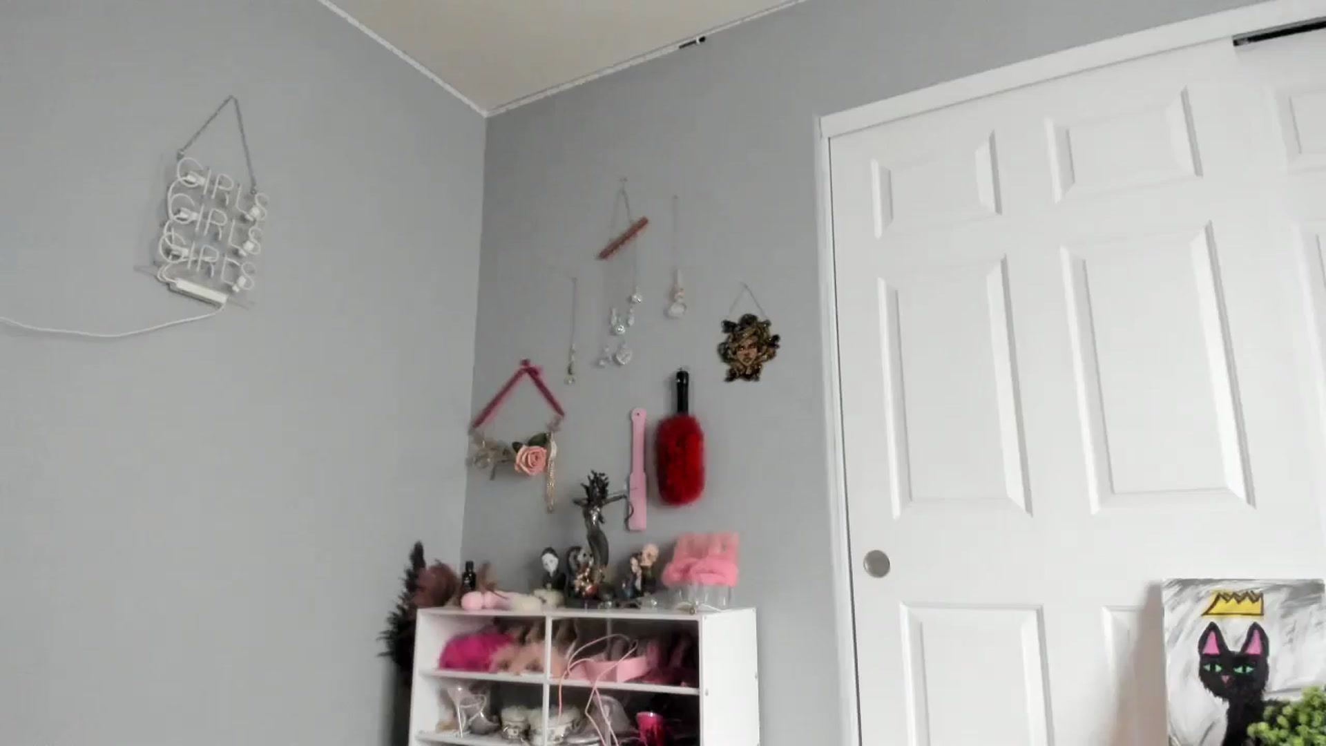 Gallery image thumbnail from JezabelVessir's myfreecams stream on, 08/27/2024, 20:21 image 18 of 20