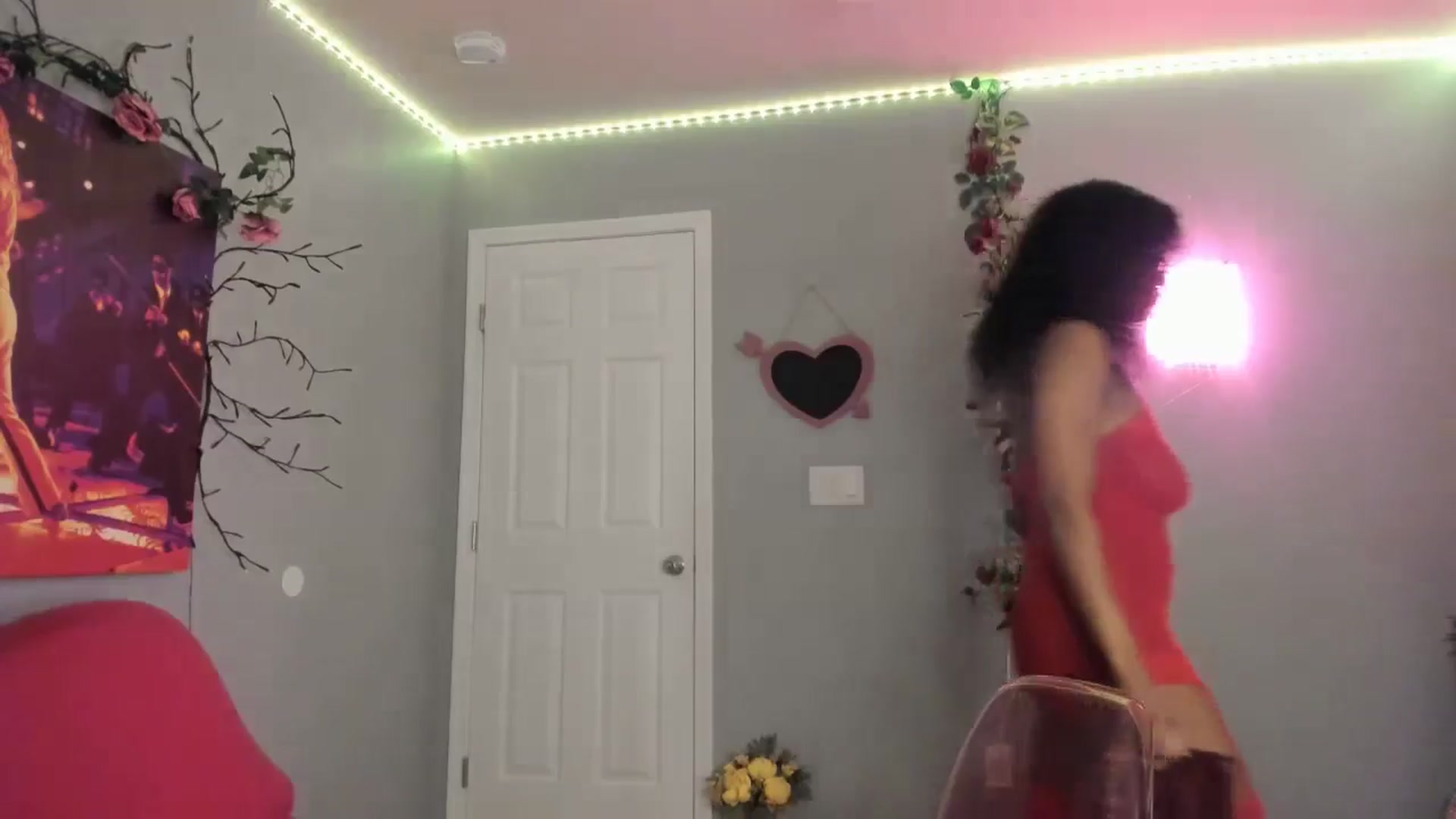 Gallery image thumbnail from JezabelVessir's myfreecams stream on, 12/30/2024, 13:33 image 6 of 20