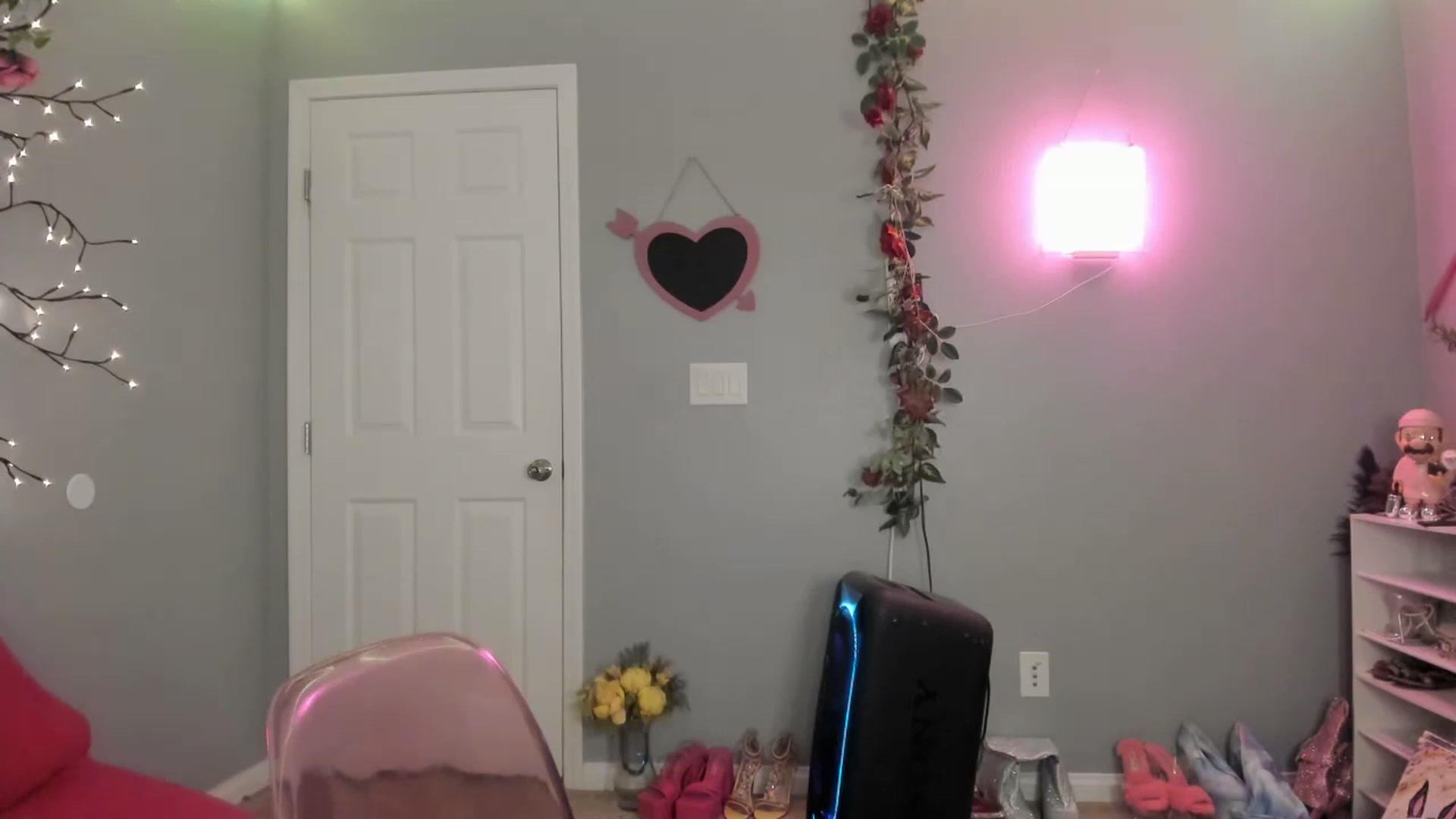 Gallery image thumbnail from JezabelVessir's myfreecams stream on, 12/31/2024, 04:51 image 7 of 20