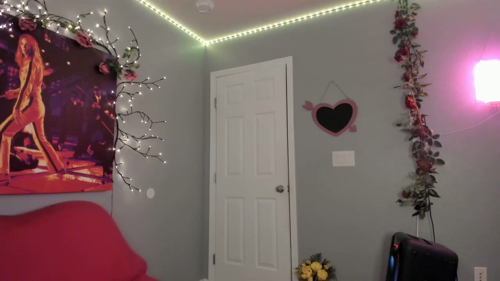 Gallery image thumbnail from JezabelVessir's myfreecams stream on, 12/31/2024, 04:51 image 14 of 20