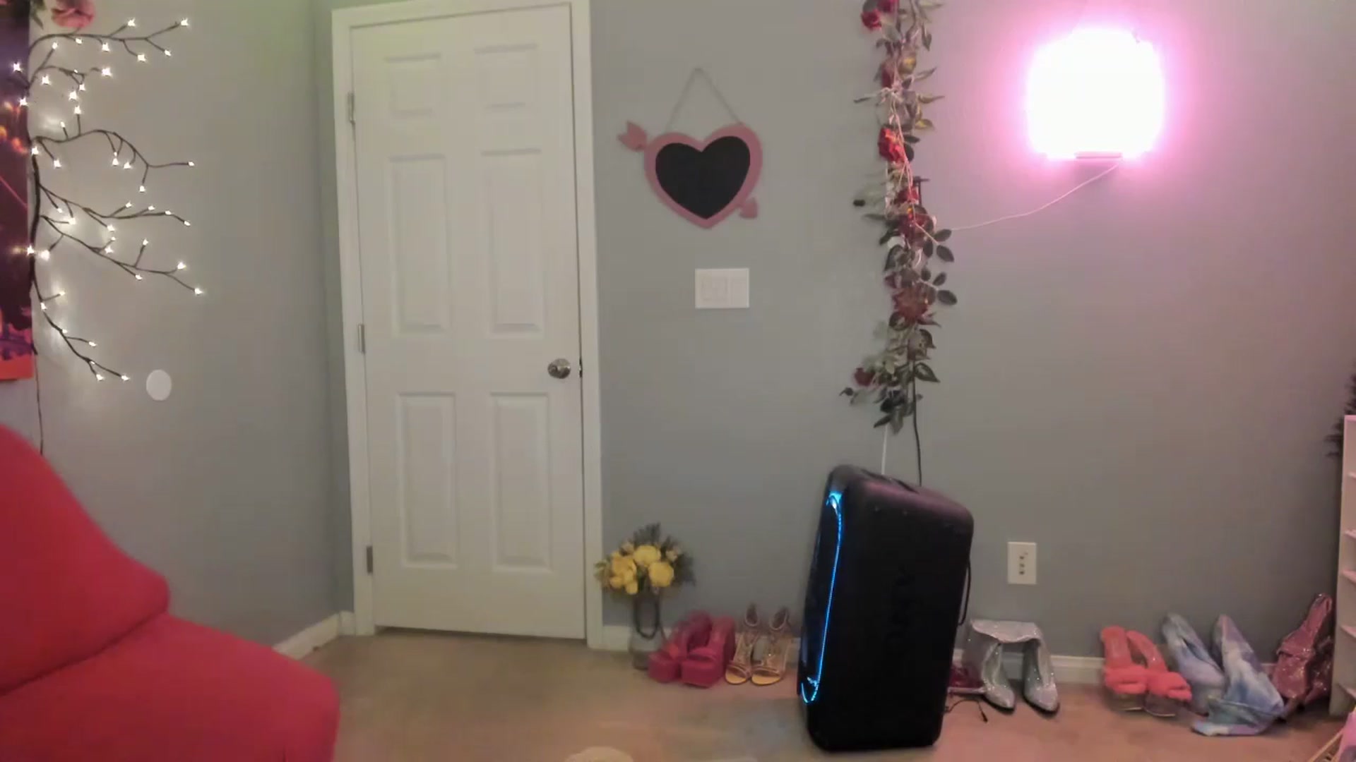 Gallery image thumbnail from JezabelVessir's myfreecams stream on, 12/31/2024, 07:53 image 18 of 20