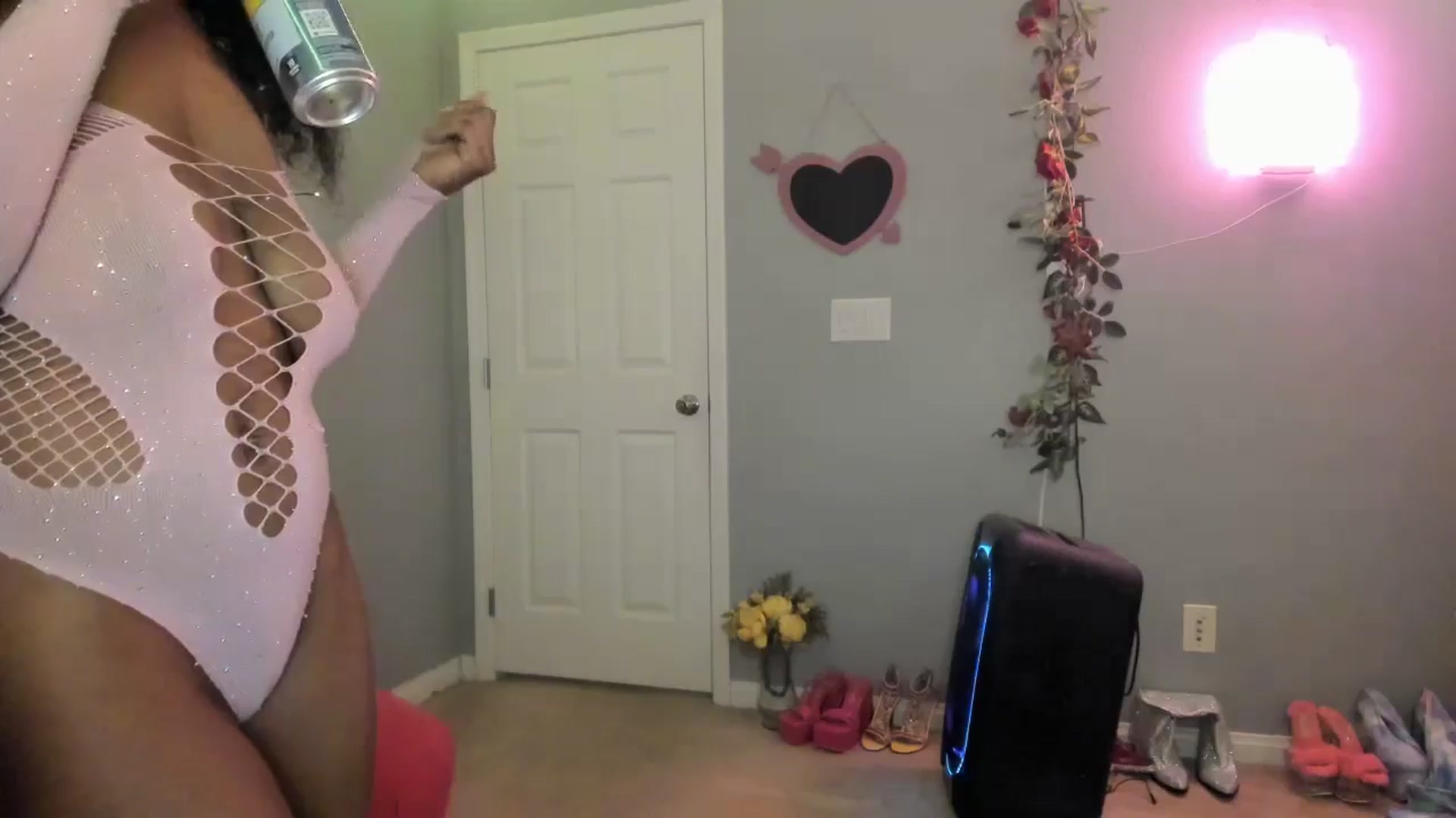 Gallery image thumbnail from JezabelVessir's myfreecams stream on, 12/31/2024, 07:53 image 5 of 20