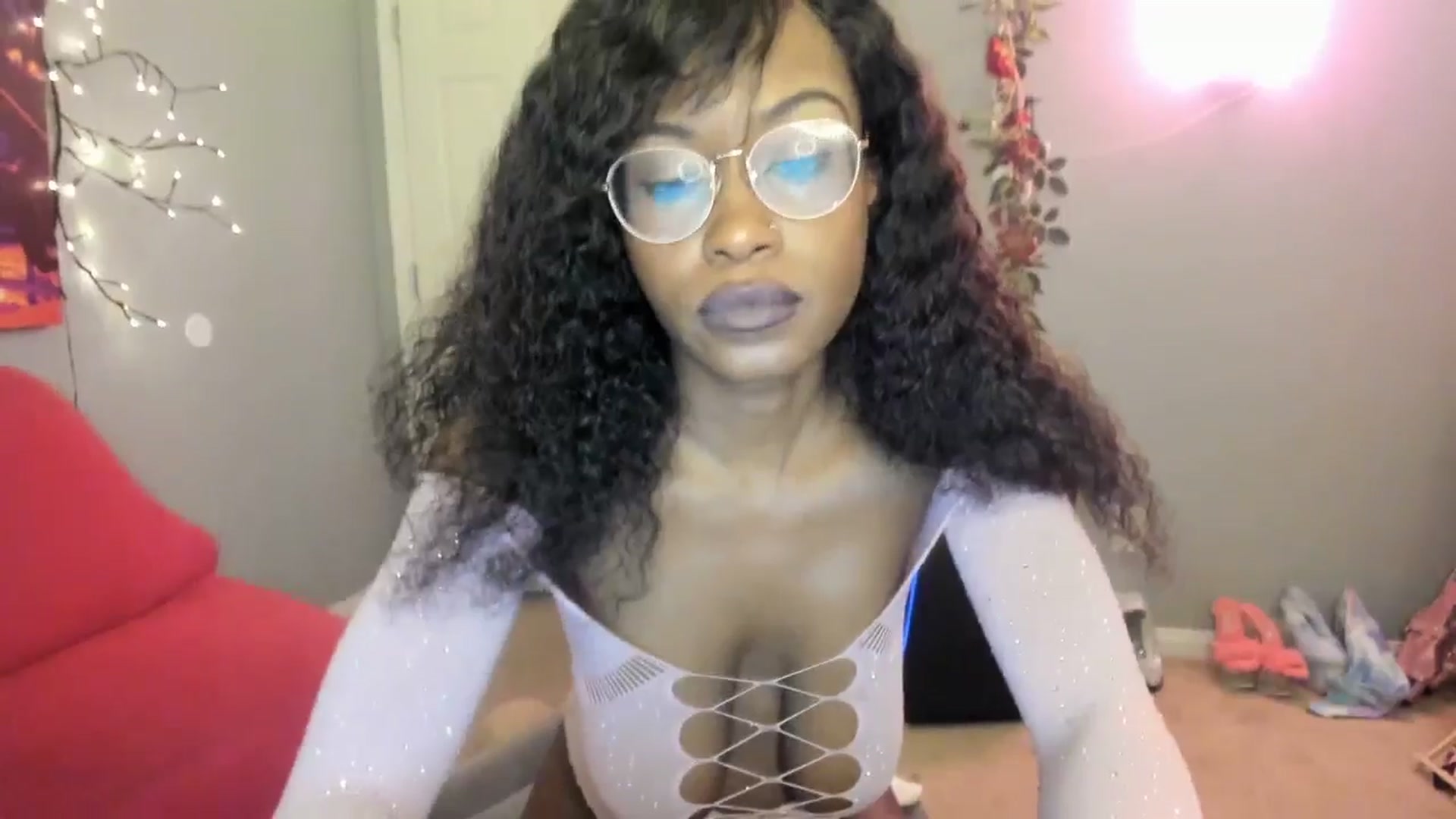 Gallery image thumbnail from JezabelVessir's myfreecams stream on, 12/31/2024, 07:53 image 10 of 20