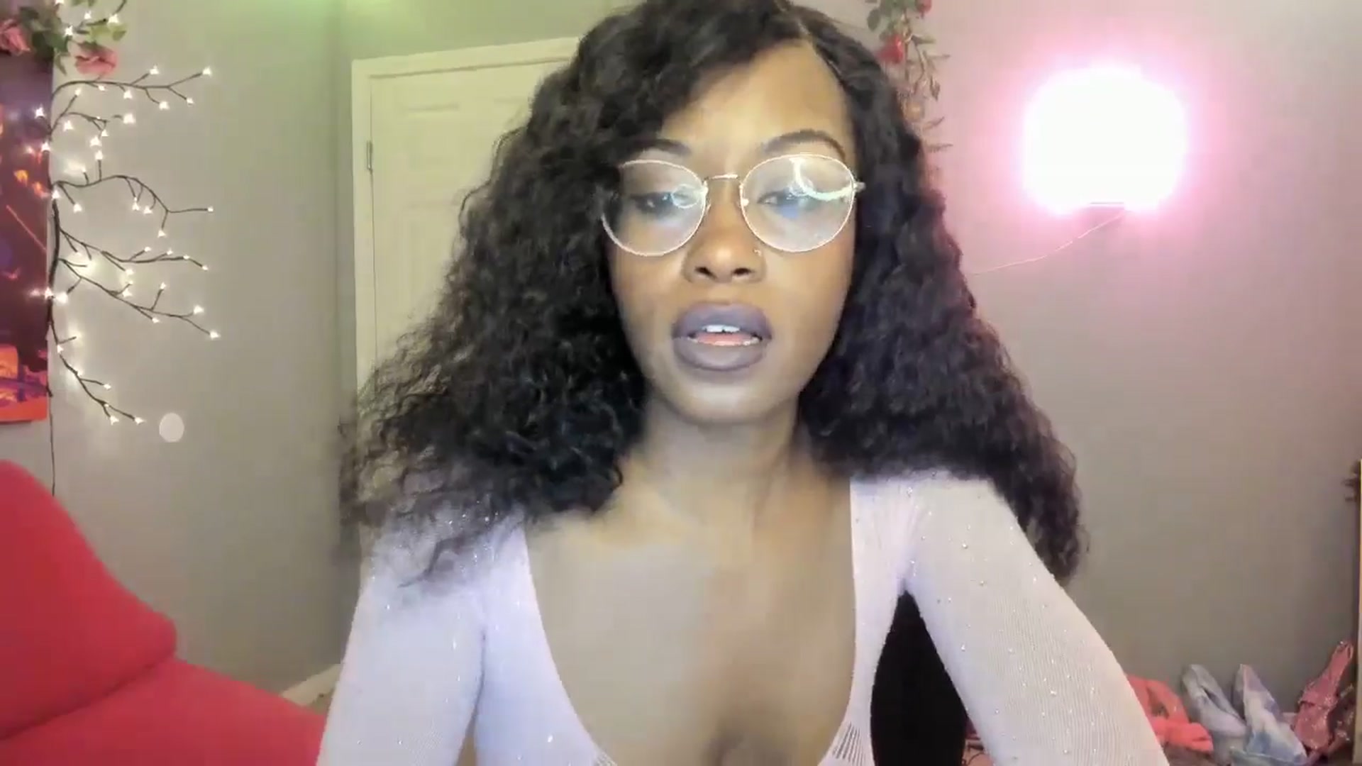 Gallery image thumbnail from JezabelVessir's myfreecams stream on, 12/31/2024, 07:53 image 14 of 20