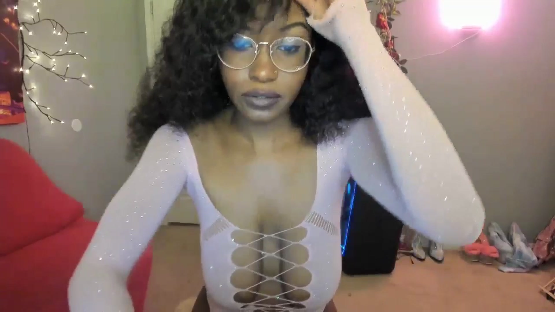 Gallery image thumbnail from JezabelVessir's myfreecams stream on, 12/31/2024, 07:53 image 11 of 20