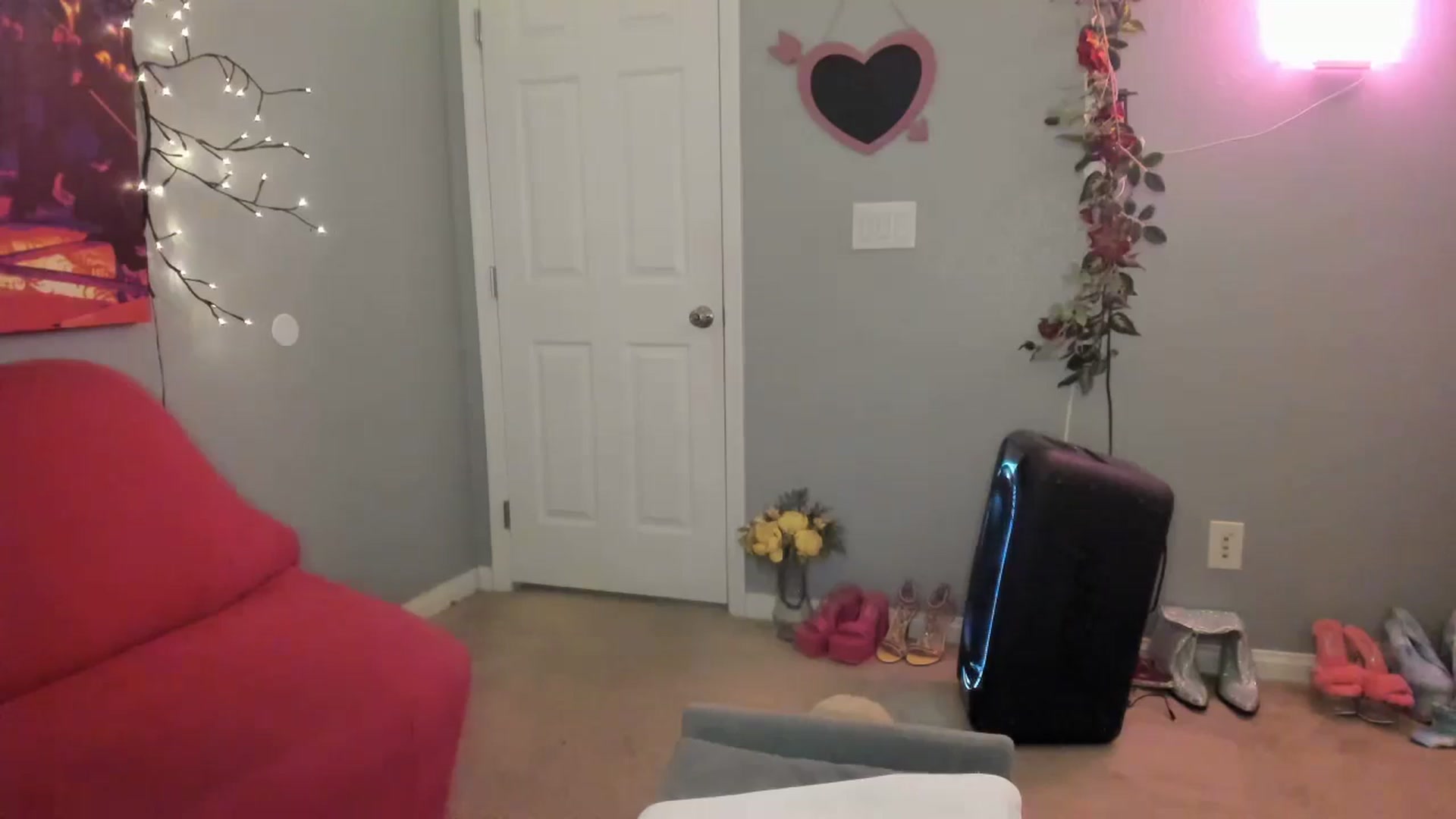 Gallery image thumbnail from JezabelVessir's myfreecams stream on, 12/31/2024, 09:41 image 8 of 20