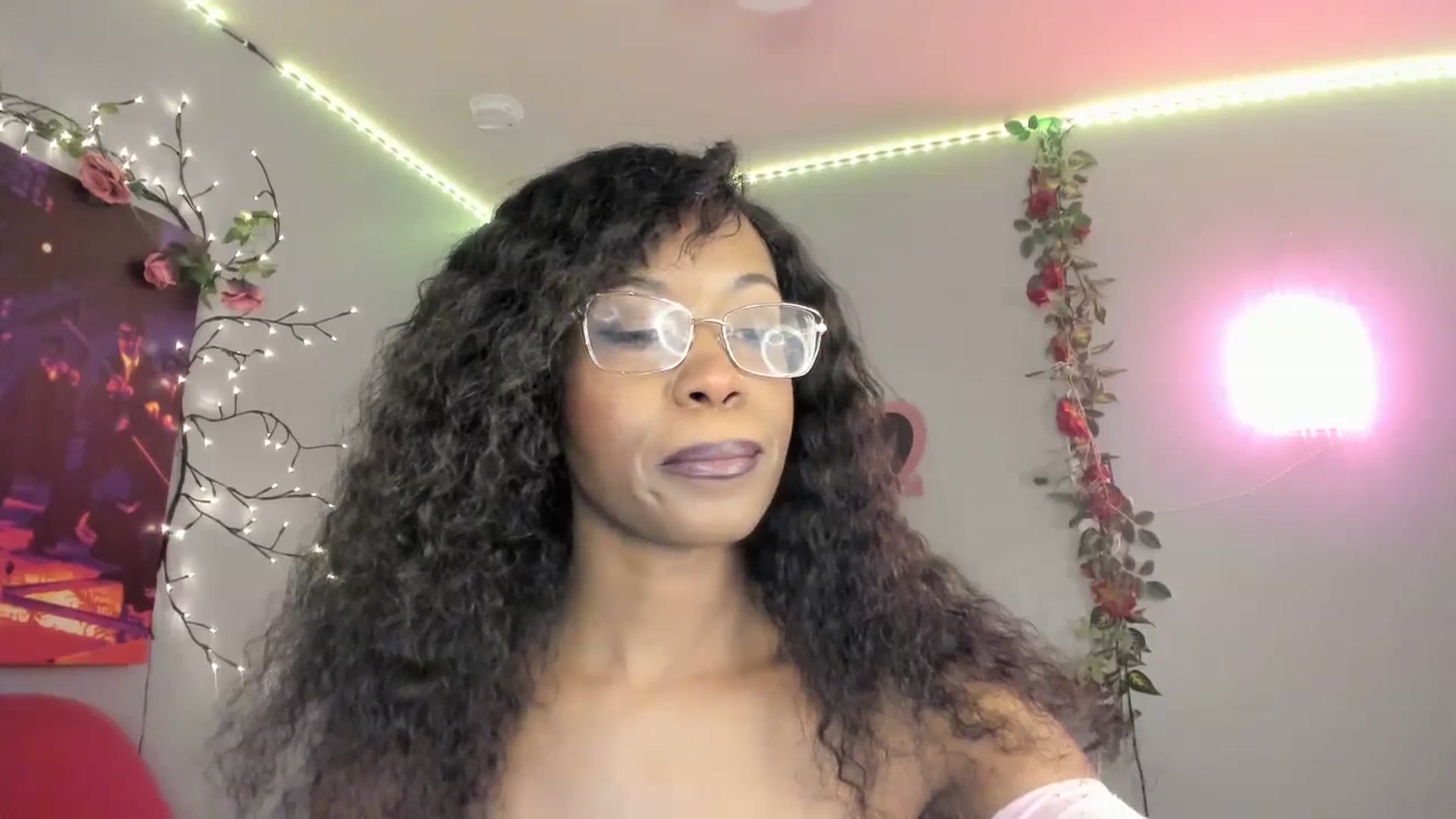 Gallery image thumbnail from JezabelVessir's myfreecams stream on, 12/31/2024, 09:41 image 15 of 20