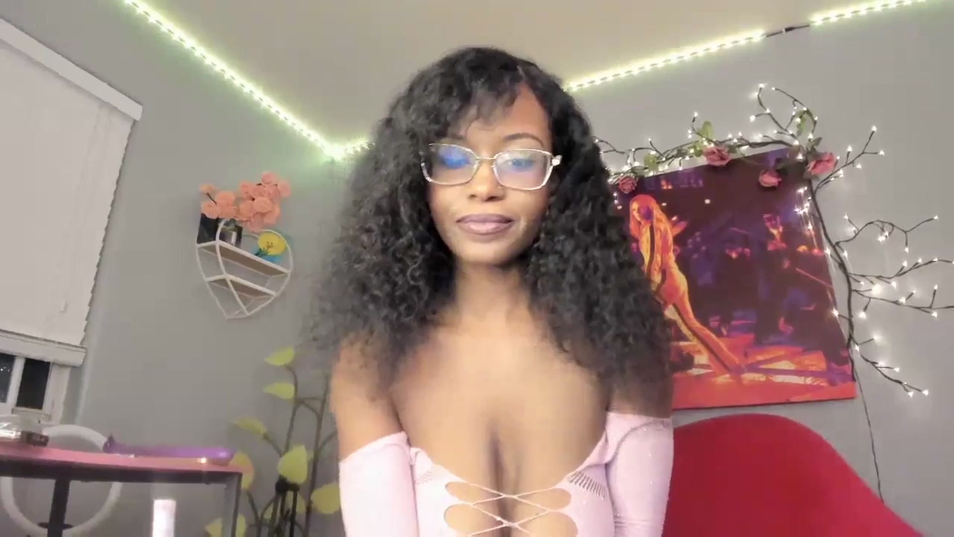 Gallery image thumbnail from JezabelVessir's myfreecams stream on, 12/31/2024, 14:04 image 4 of 20