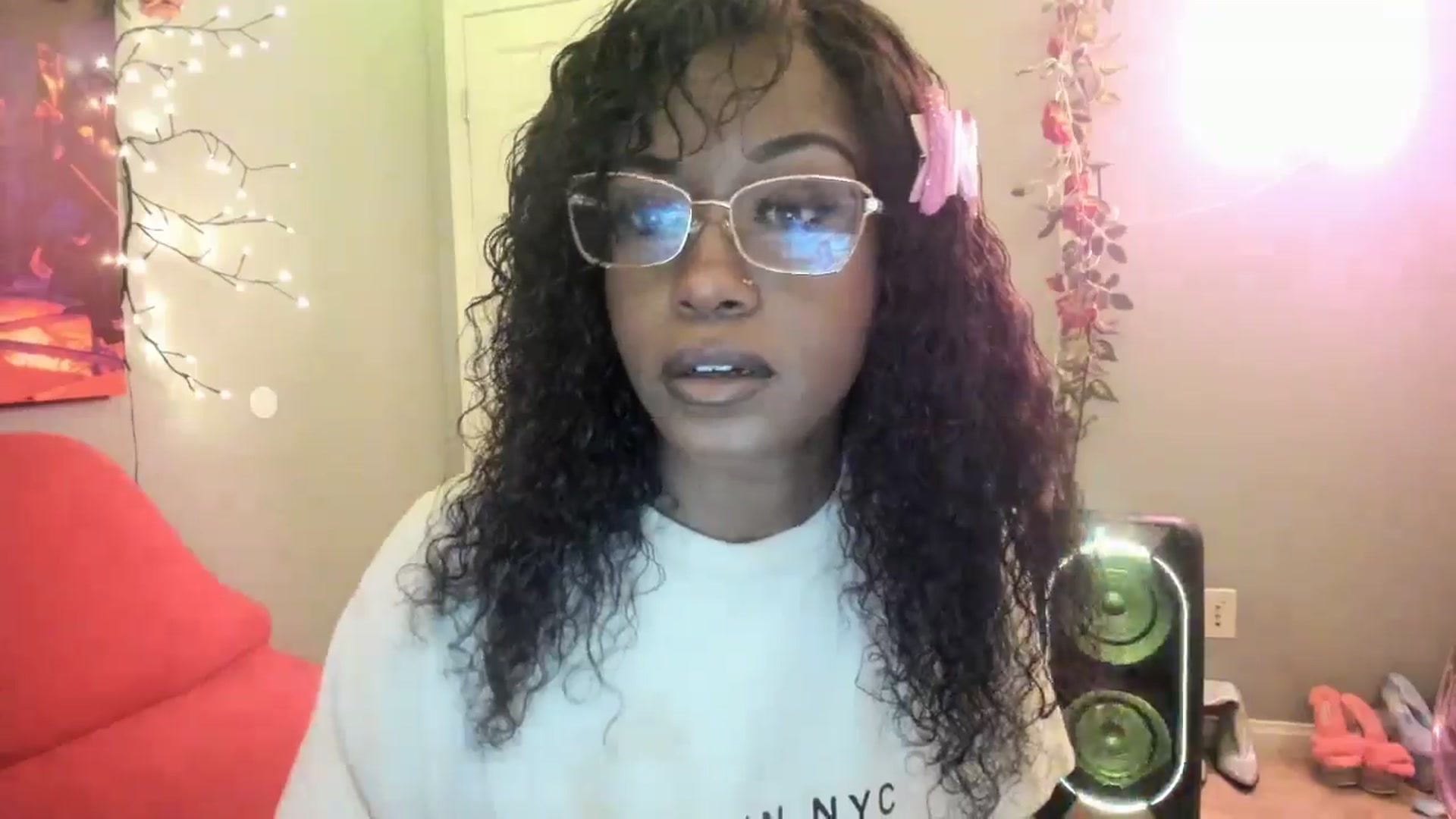 Gallery image thumbnail from JezabelVessir's myfreecams stream on, 01/02/2025, 10:38 image 4 of 20