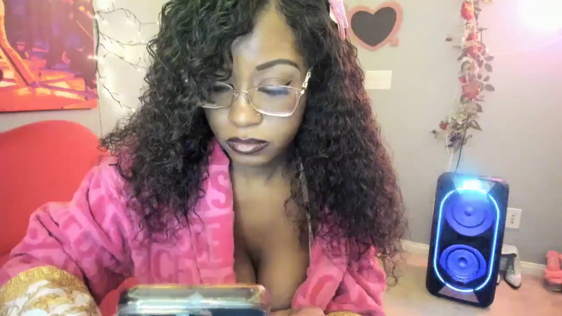 Gallery image thumbnail from JezabelVessir's myfreecams stream on, 01/02/2025, 16:32 image 9 of 20