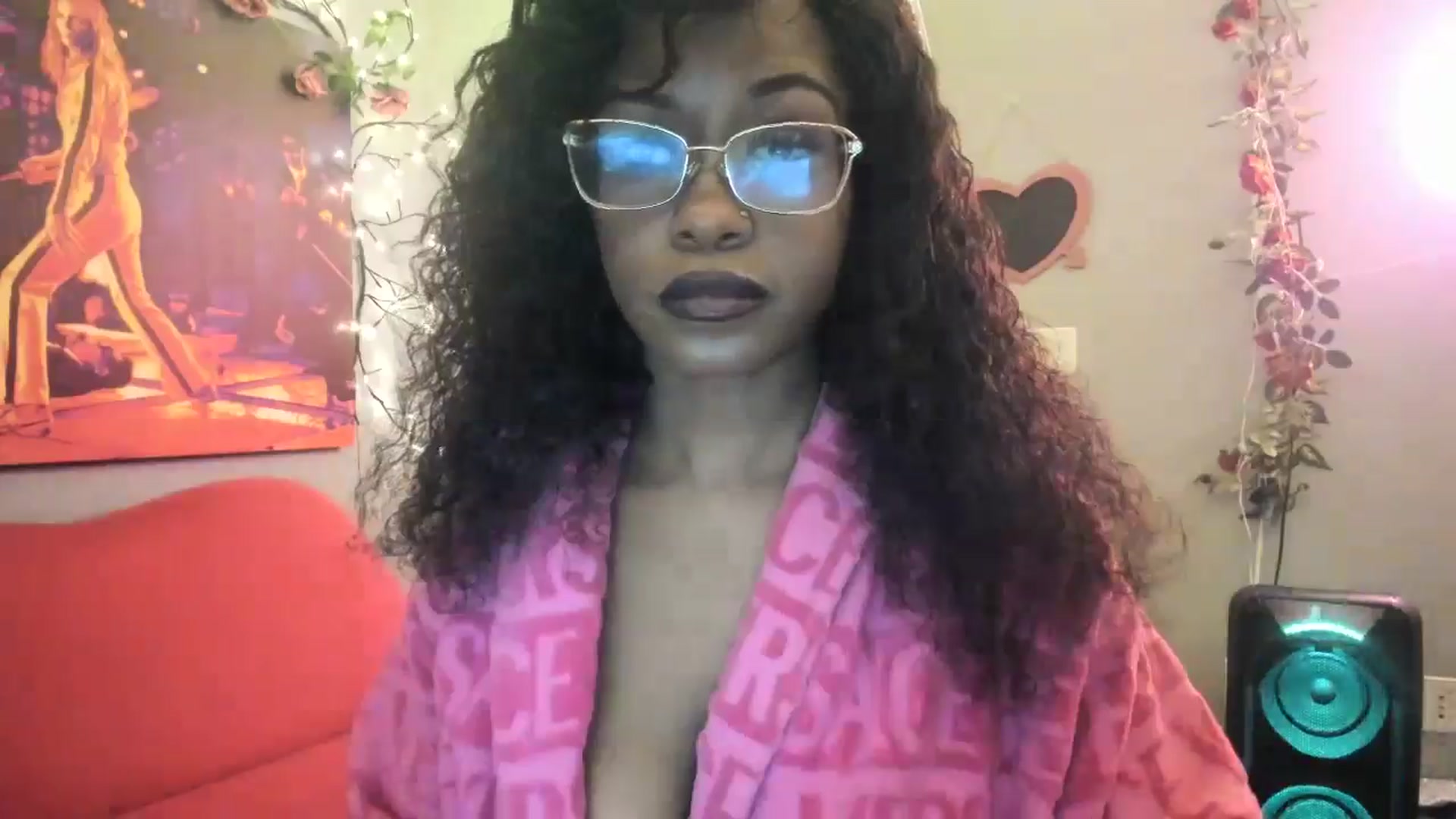 Gallery image thumbnail from JezabelVessir's myfreecams stream on, 01/02/2025, 16:32 image 2 of 20