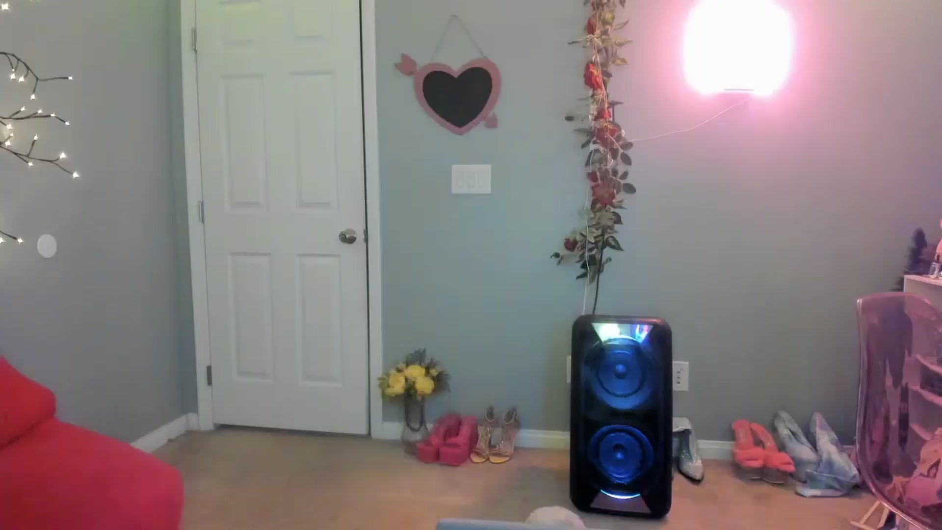 Gallery image thumbnail from JezabelVessir's myfreecams stream on, 01/05/2025, 10:50 image 4 of 20