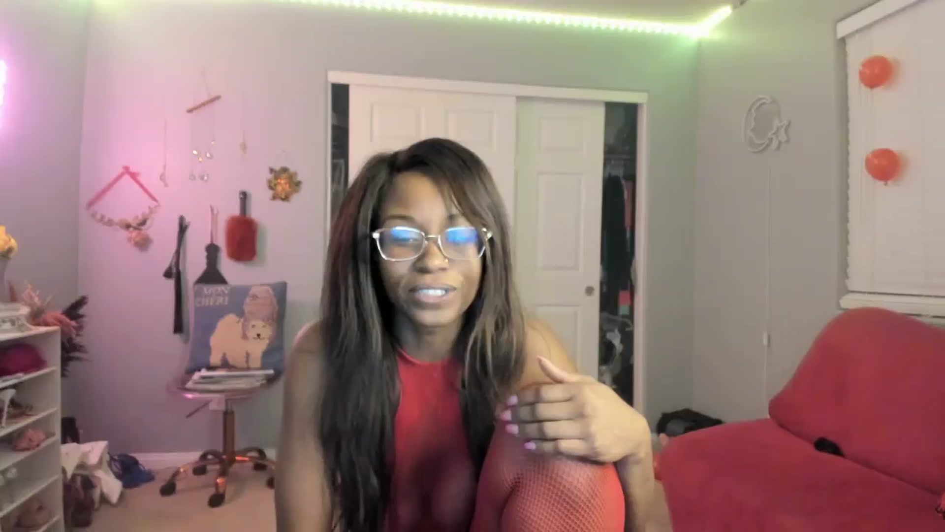 Gallery image thumbnail from JezabelVessir's myfreecams stream on, 02/19/2025, 12:37 image 5 of 20