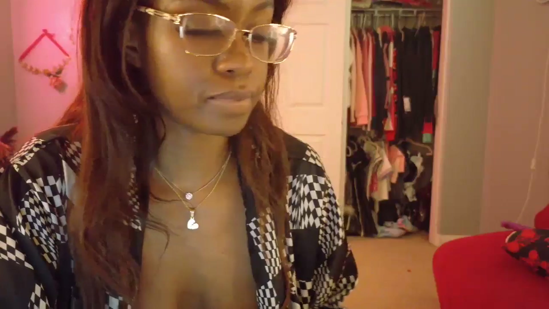 Gallery image thumbnail from JezabelVessir's myfreecams stream on, 02/24/2025, 17:06 image 18 of 20
