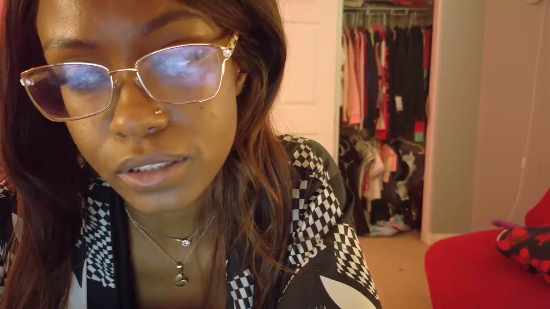 Gallery image thumbnail from JezabelVessir's myfreecams stream on, 02/24/2025, 17:06 image 10 of 20