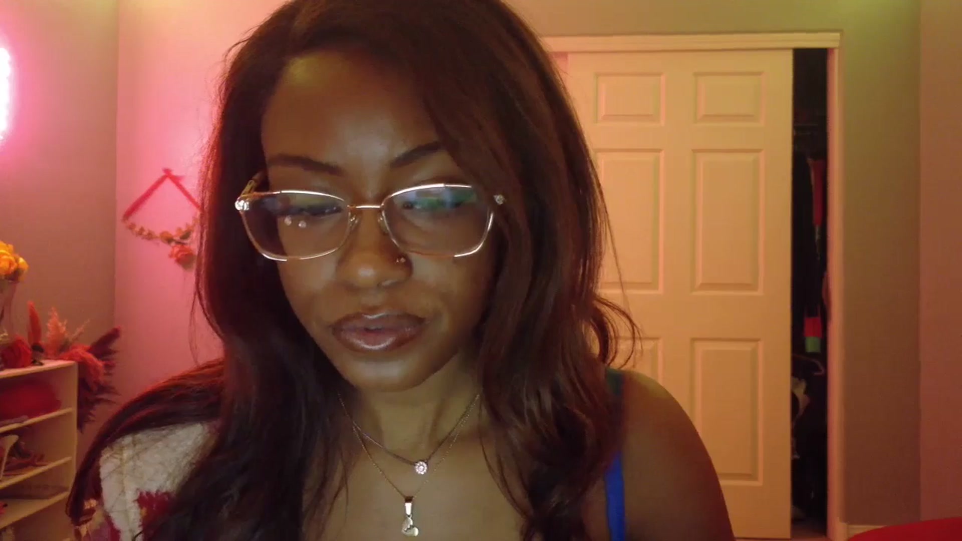 Gallery image thumbnail from JezabelVessir's myfreecams stream on, 02/25/2025, 14:01 image 7 of 20