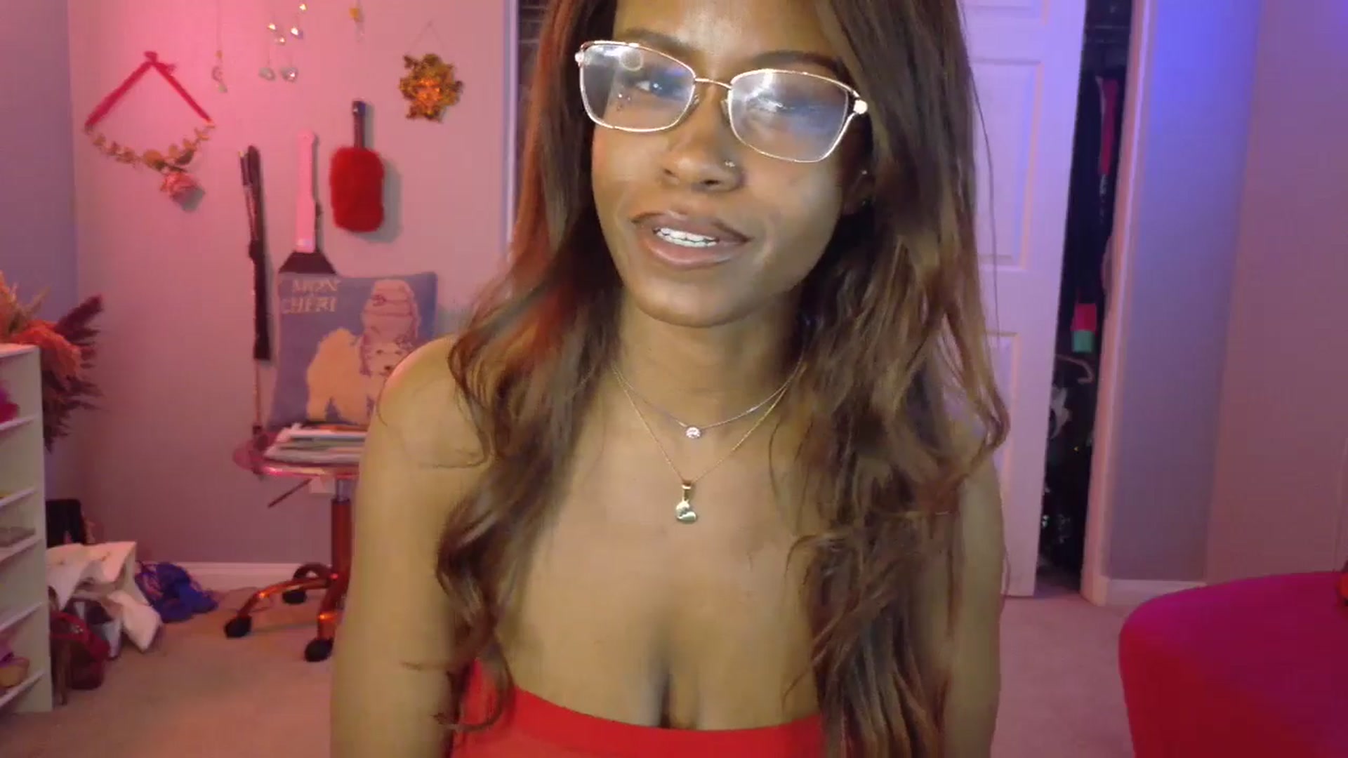 Gallery image thumbnail from JezabelVessir's myfreecams stream on, 02/26/2025, 11:23 image 10 of 20