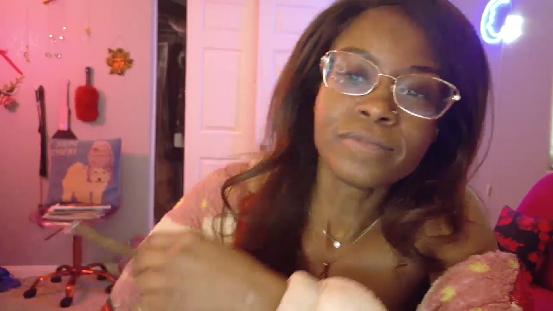 Gallery image thumbnail from JezabelVessir's myfreecams stream on, 02/26/2025, 15:43 image 6 of 20