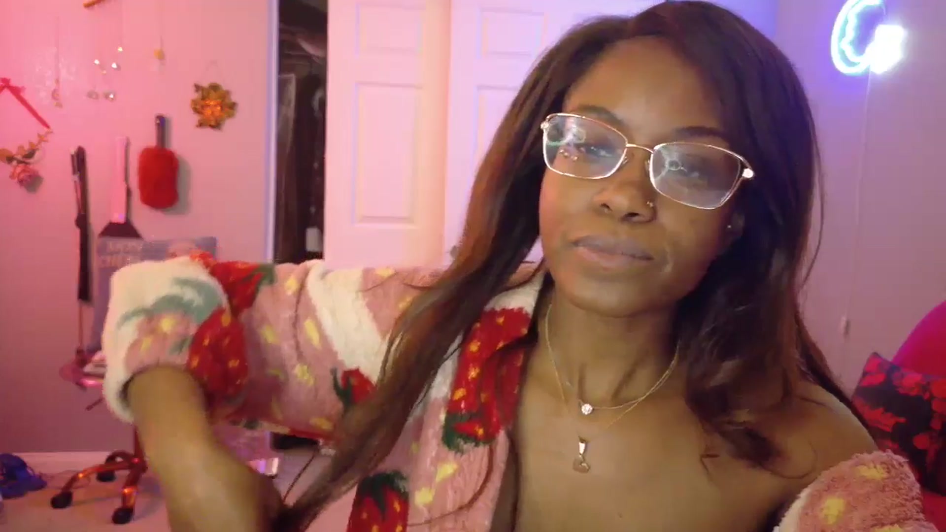 Gallery image thumbnail from JezabelVessir's myfreecams stream on, 02/26/2025, 15:43 image 7 of 20