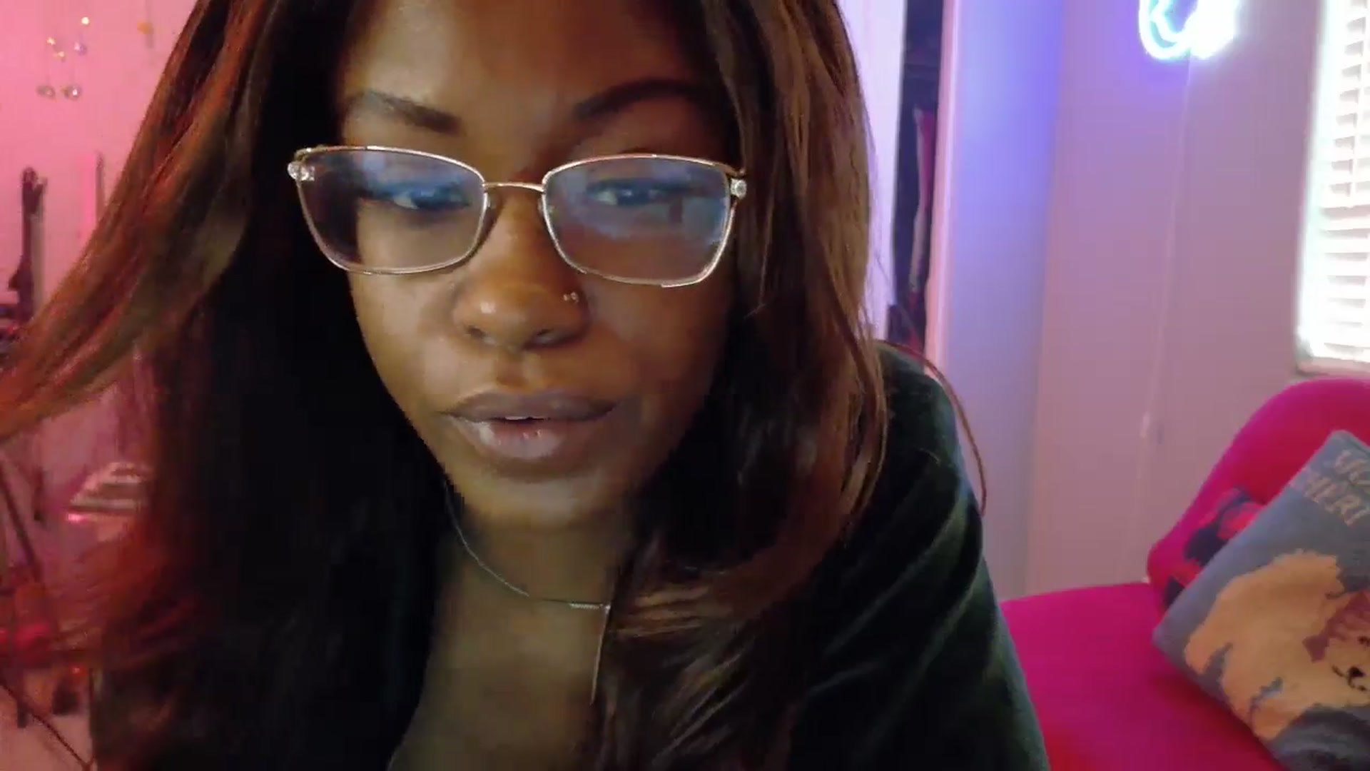Gallery image thumbnail from JezabelVessir's myfreecams stream on, 03/11/2025, 17:31 image 4 of 20