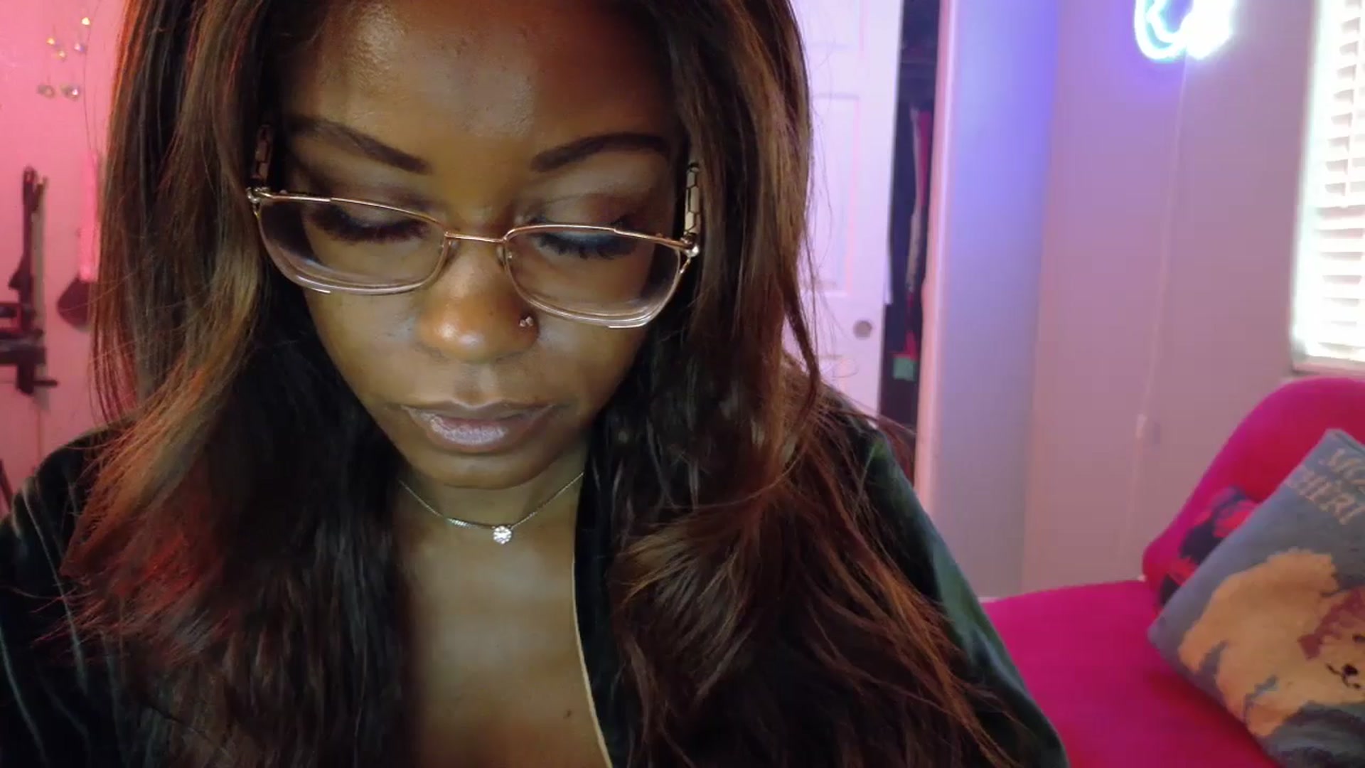 Gallery image thumbnail from JezabelVessir's myfreecams stream on, 03/11/2025, 17:31 image 3 of 20