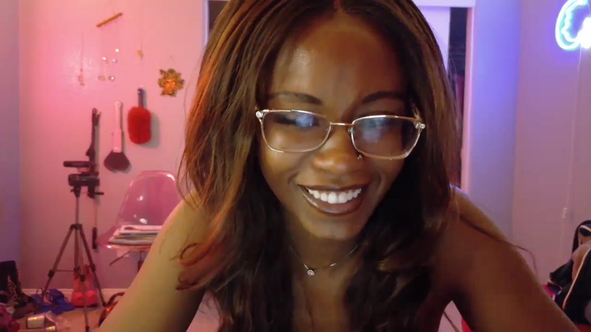 Gallery image thumbnail from JezabelVessir's myfreecams stream on, 03/11/2025, 17:31 image 12 of 20