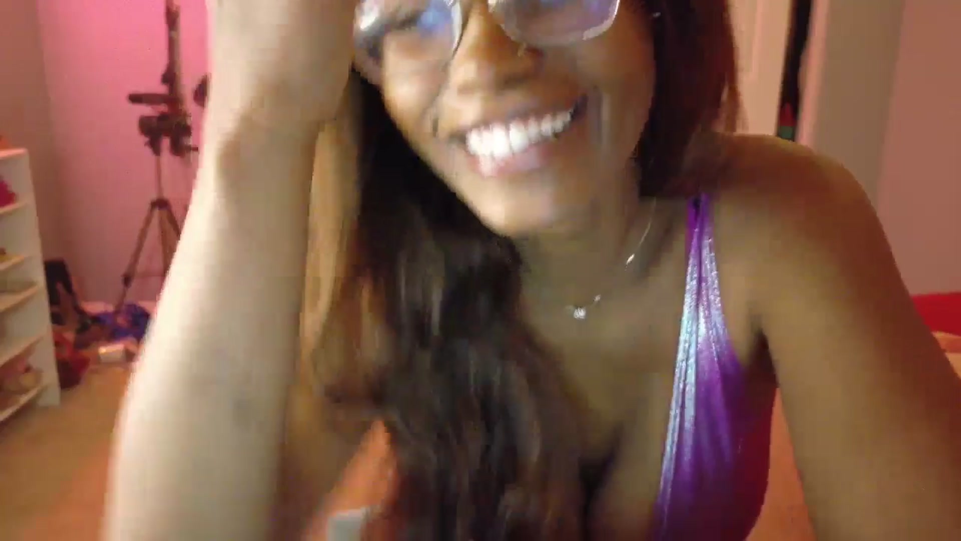 Gallery image thumbnail from JezabelVessir's myfreecams stream on, 03/16/2025, 08:59 image 17 of 20