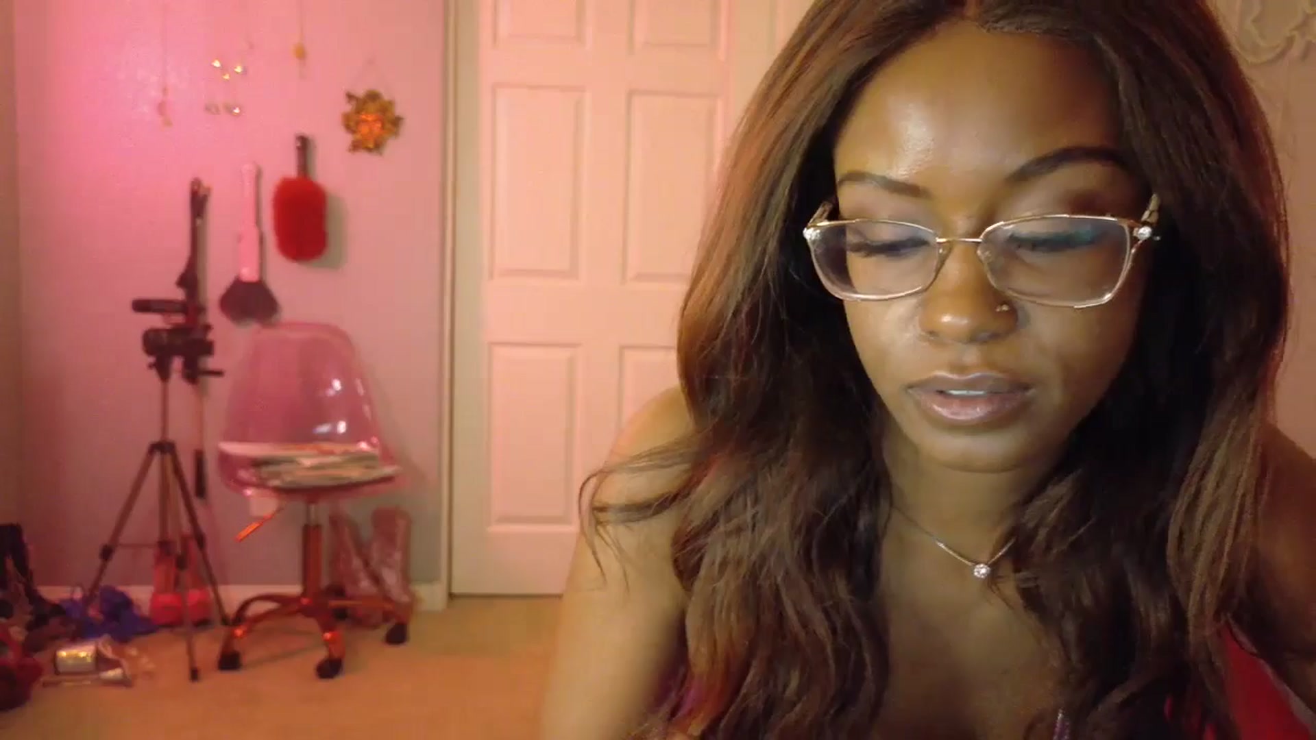 Gallery image thumbnail from JezabelVessir's myfreecams stream on, 03/16/2025, 11:21 image 11 of 20