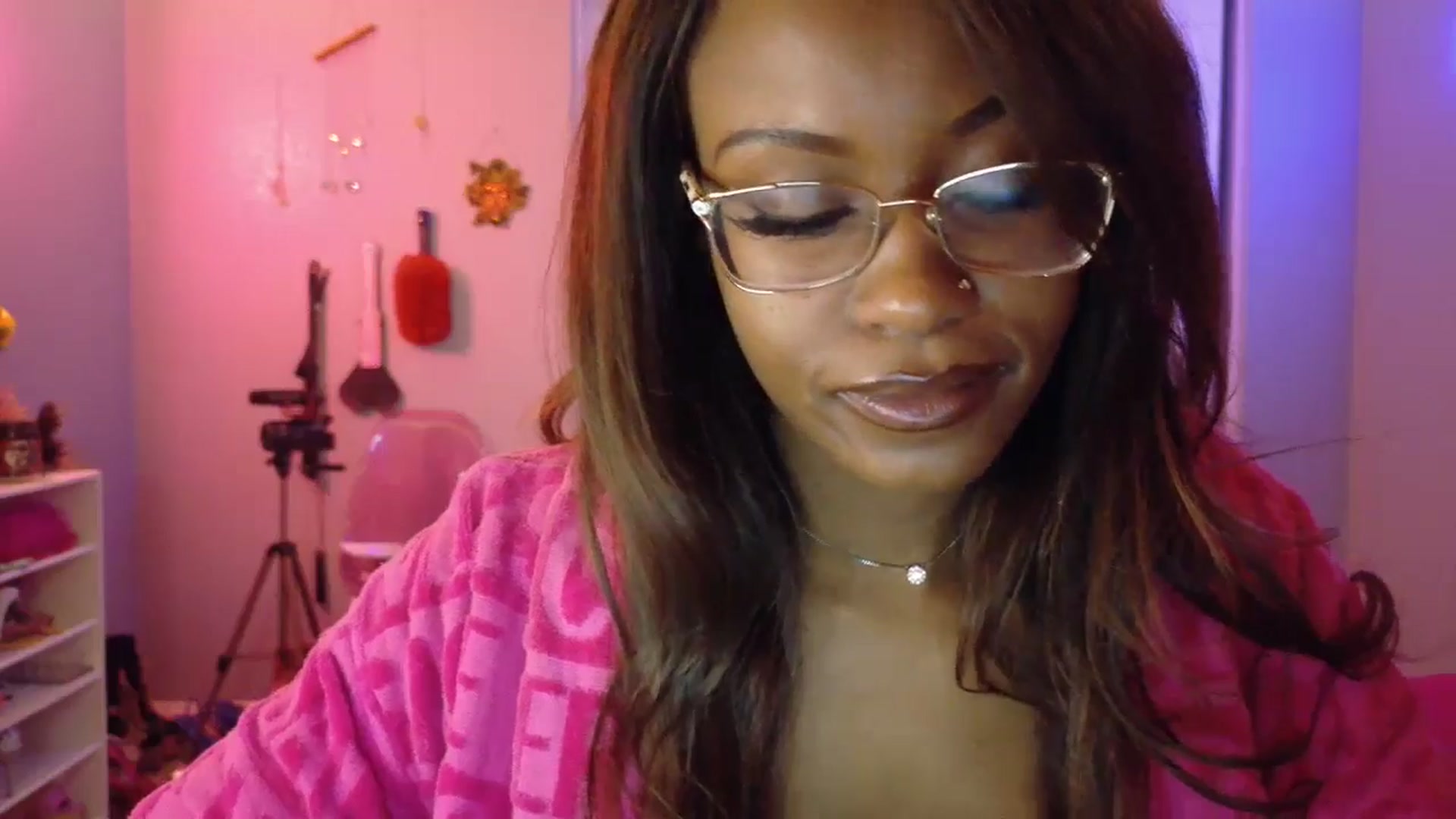 Gallery image thumbnail from JezabelVessir's myfreecams stream on, 03/17/2025, 13:35 image 2 of 20