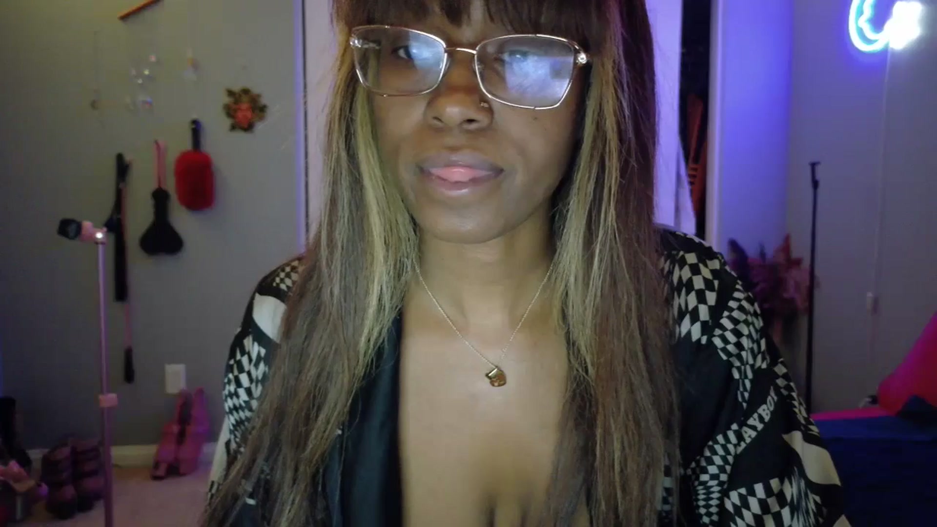 Gallery image thumbnail from JezabelVessir's myfreecams stream on, 05/26/2025, 08:17 image 5 of 20
