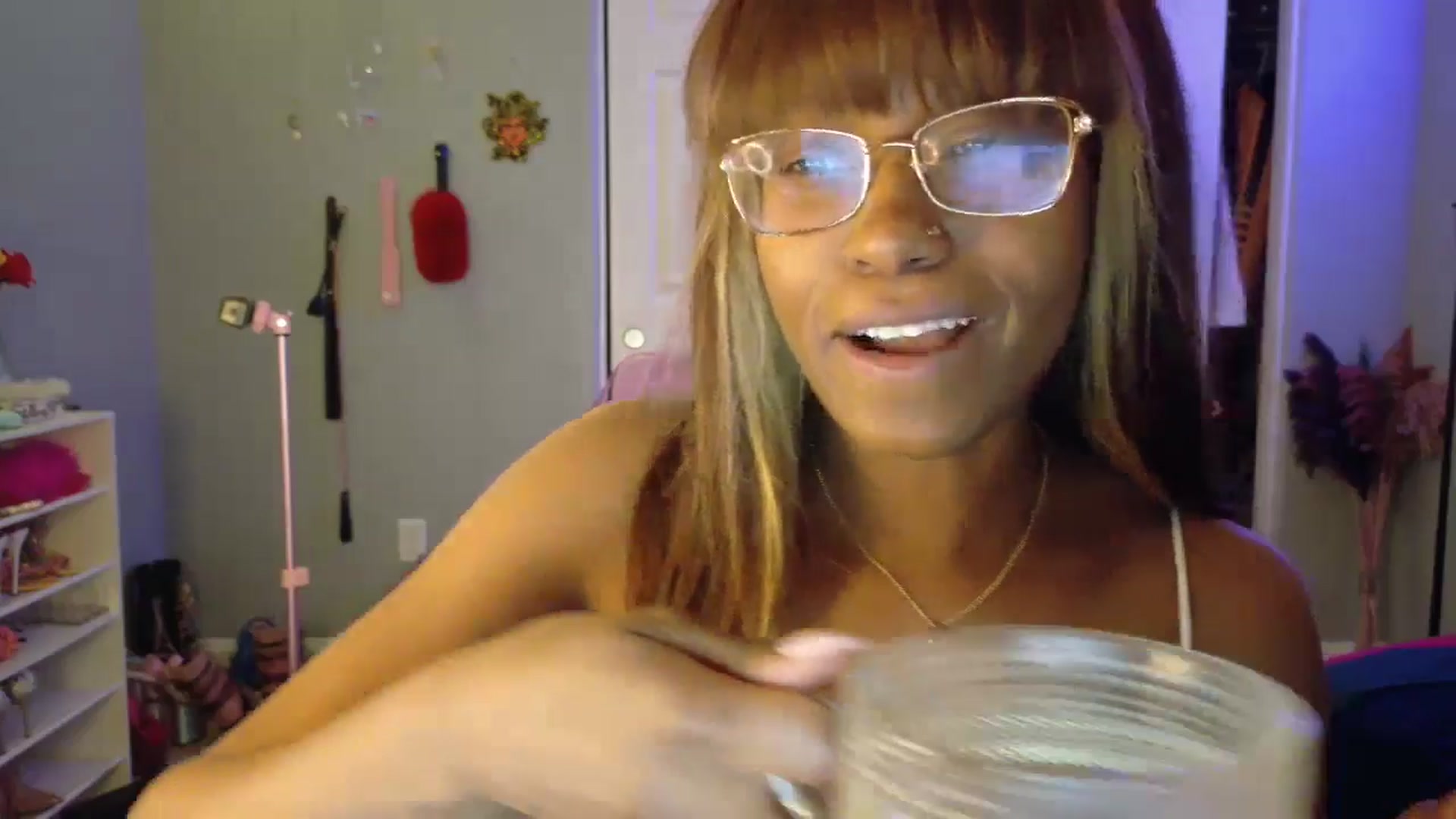 Gallery image thumbnail from JezabelVessir's myfreecams stream on, 05/26/2025, 08:17 image 15 of 20