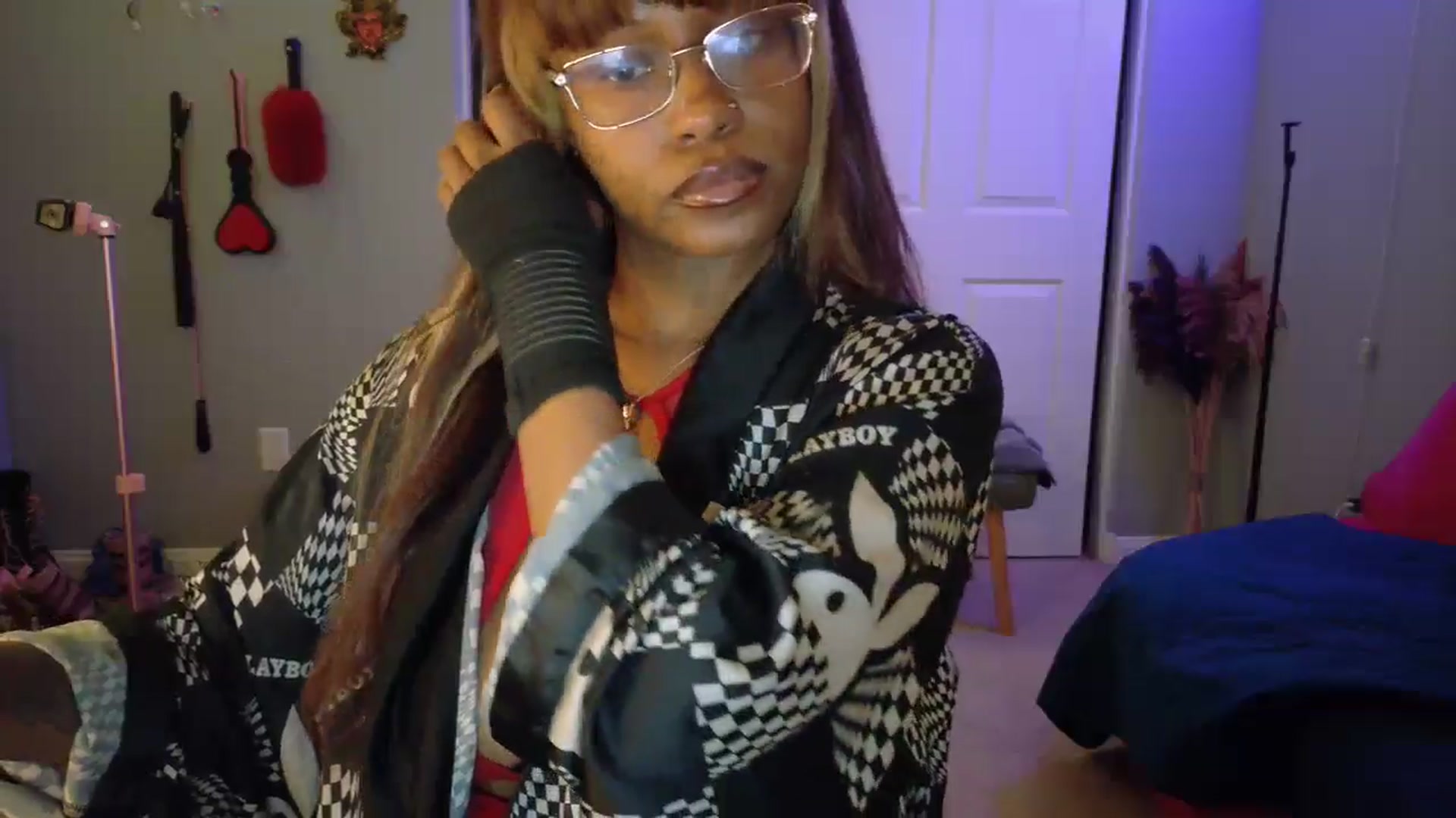 Gallery image thumbnail from JezabelVessir's myfreecams stream on, 05/27/2025, 08:39 image 10 of 20