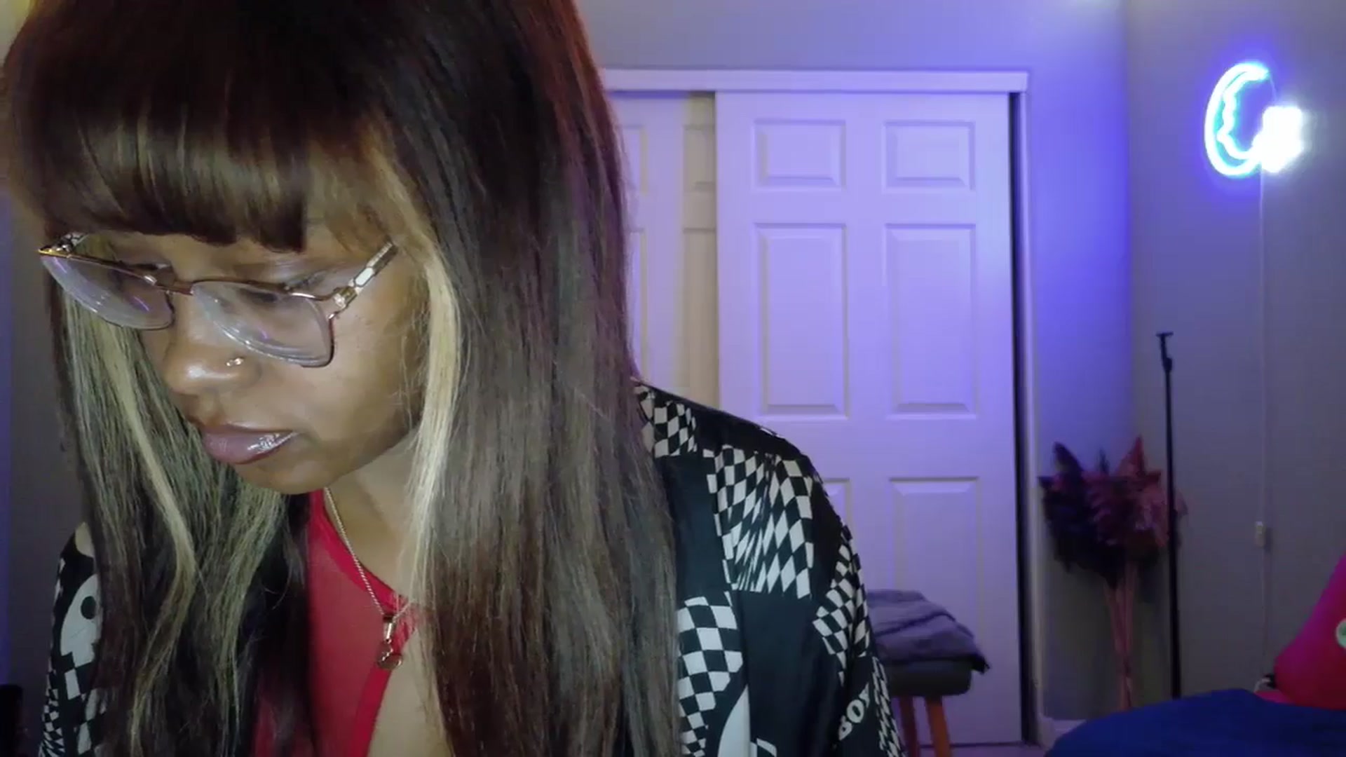 Gallery image thumbnail from JezabelVessir's myfreecams stream on, 05/27/2025, 08:39 image 5 of 20