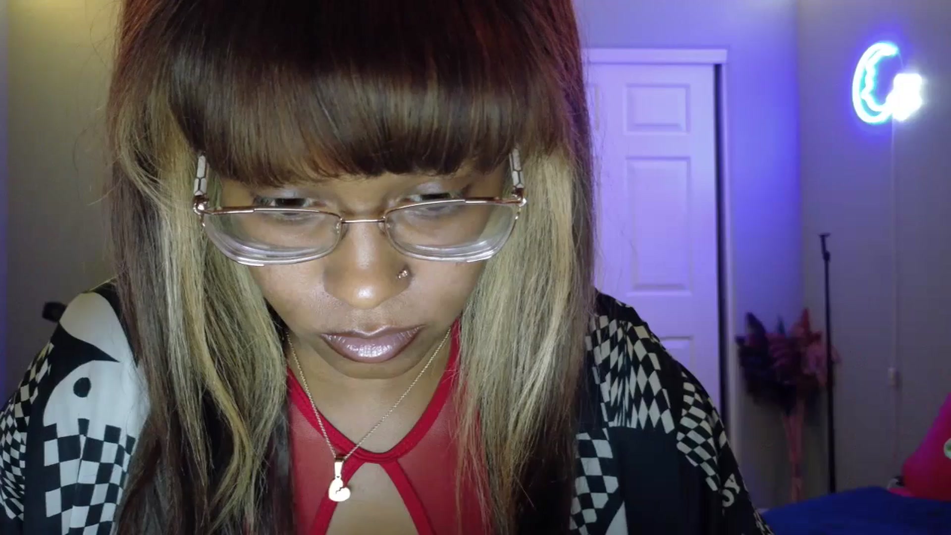 Gallery image thumbnail from JezabelVessir's myfreecams stream on, 05/27/2025, 08:39 image 4 of 20