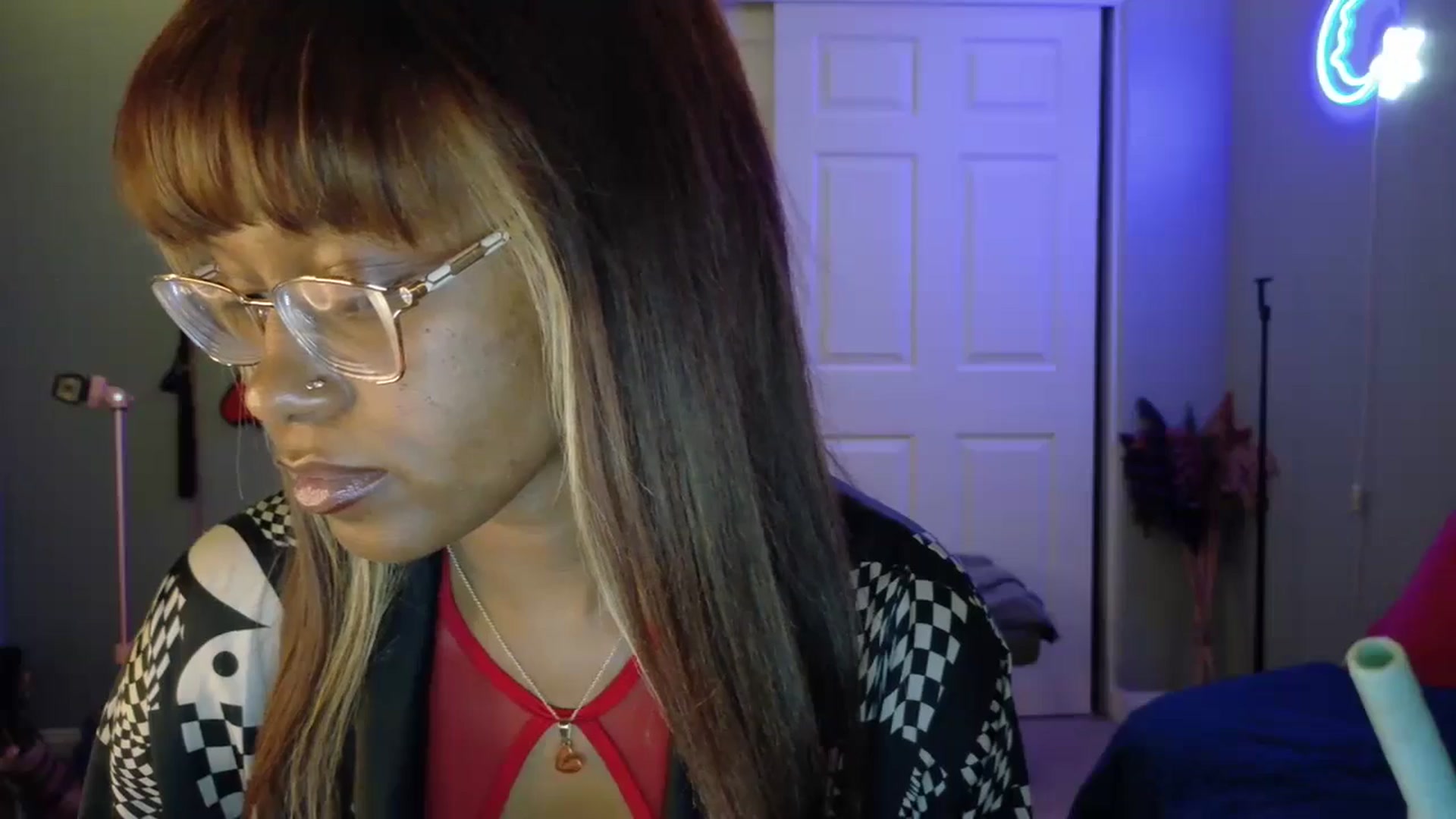 Gallery image thumbnail from JezabelVessir's myfreecams stream on, 05/27/2025, 08:39 image 17 of 20