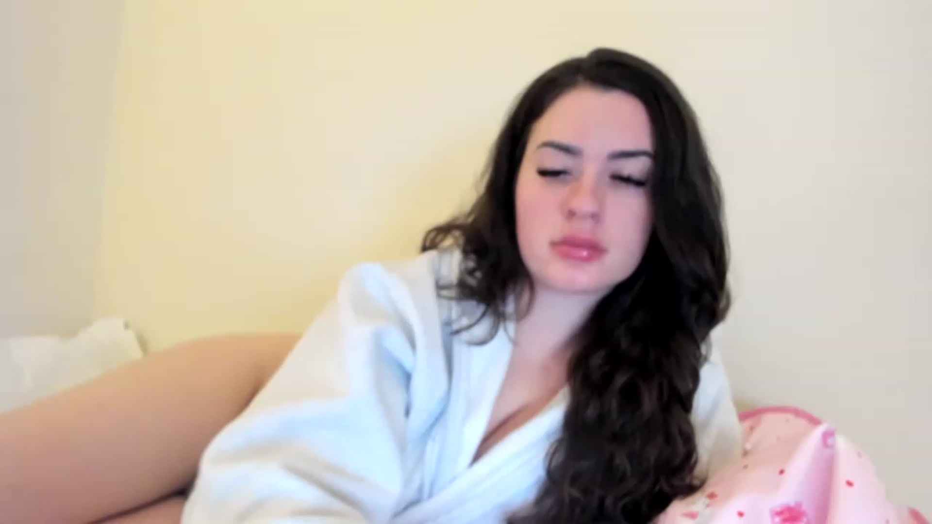 Gallery image thumbnail from Jigglypuffx's myfreecams stream on, 12/06/2022, 03:56 image 15 of 20
