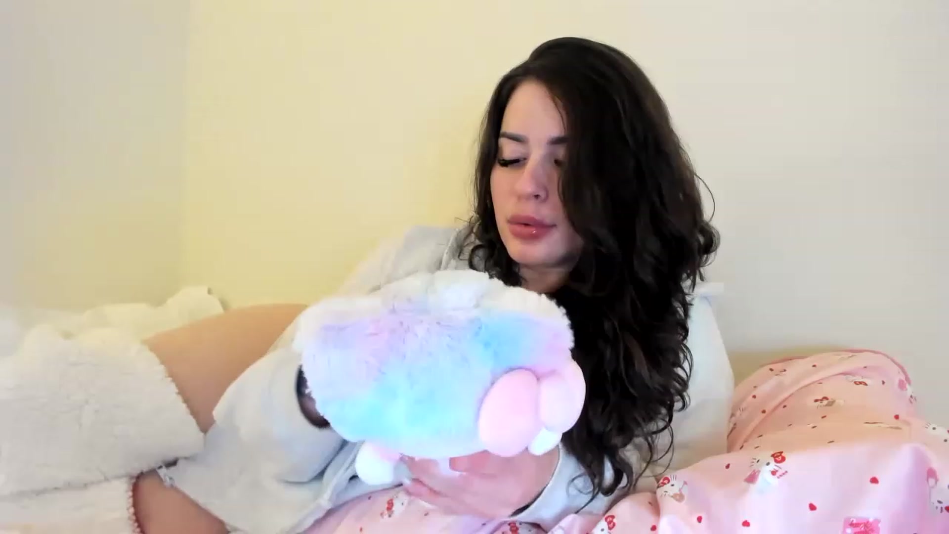Gallery image thumbnail from Jigglypuffx's myfreecams stream on, 12/06/2022, 03:56 image 10 of 20