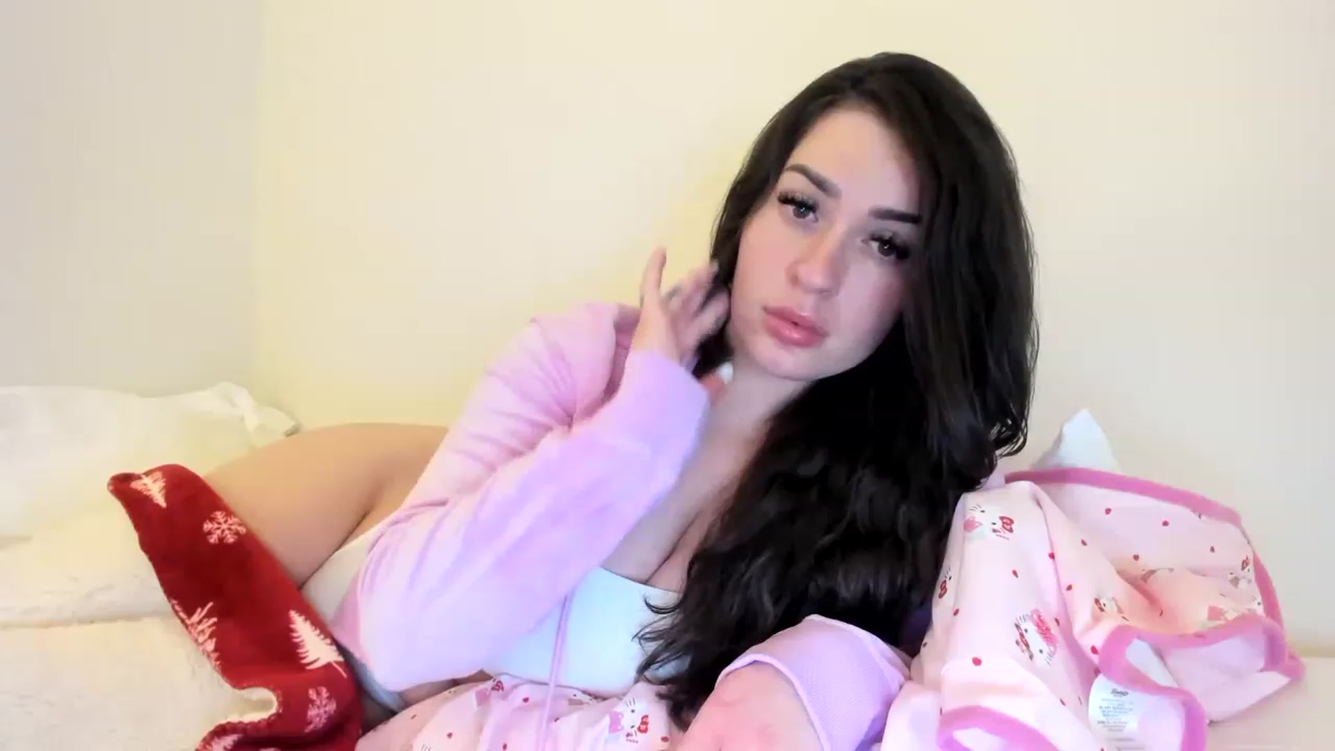 Gallery image thumbnail from Jigglypuffx's myfreecams stream on, 12/06/2022, 10:35 image 16 of 20