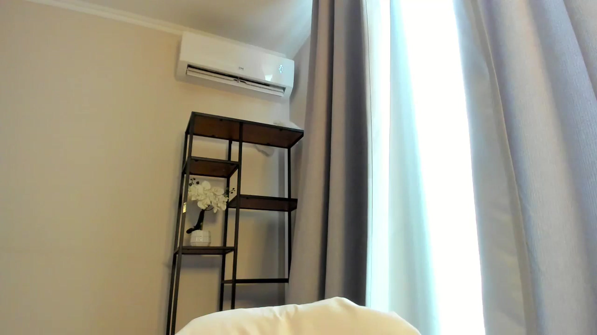 Gallery image thumbnail from Jill_An's myfreecams stream on, 03/13/2024, 09:51 image 14 of 20