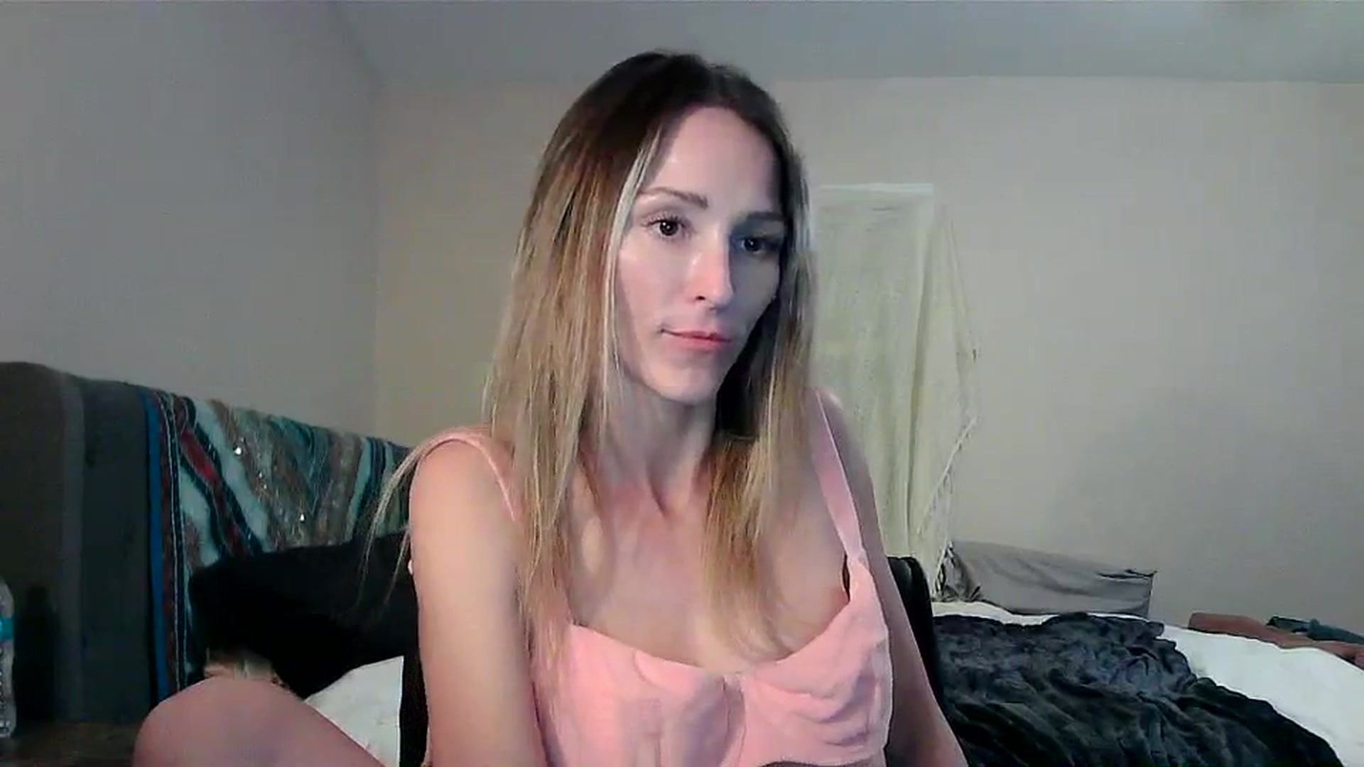 Gallery image thumbnail from JilliaJade's myfreecams stream on, 11/14/2024, 07:56 image 18 of 20