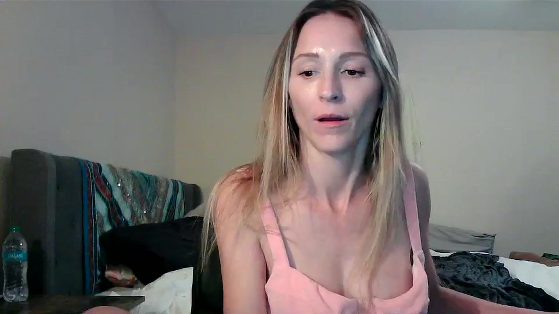 Gallery image thumbnail from JilliaJade's myfreecams stream on, 11/14/2024, 07:56 image 6 of 20
