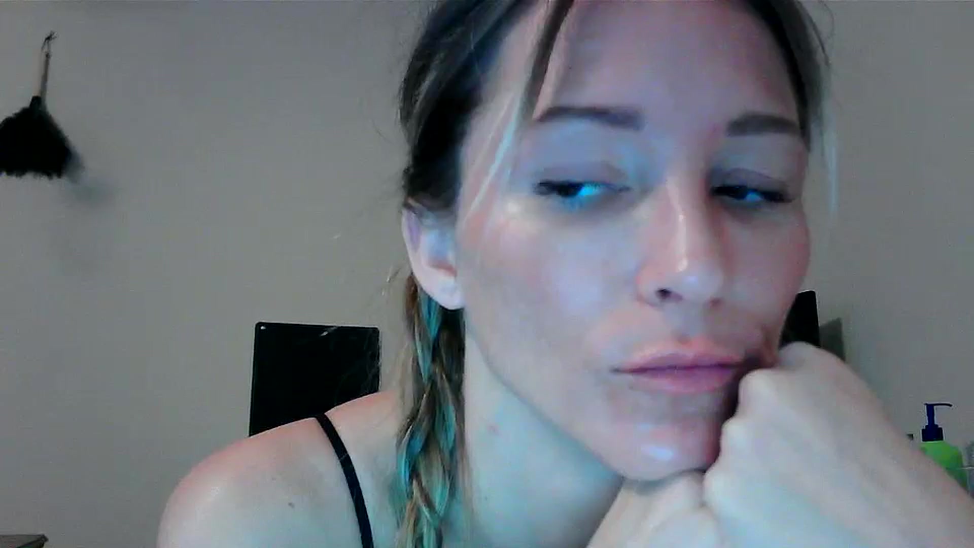 Gallery image thumbnail from JilliaJade's myfreecams stream on, 11/26/2024, 18:56 image 18 of 20